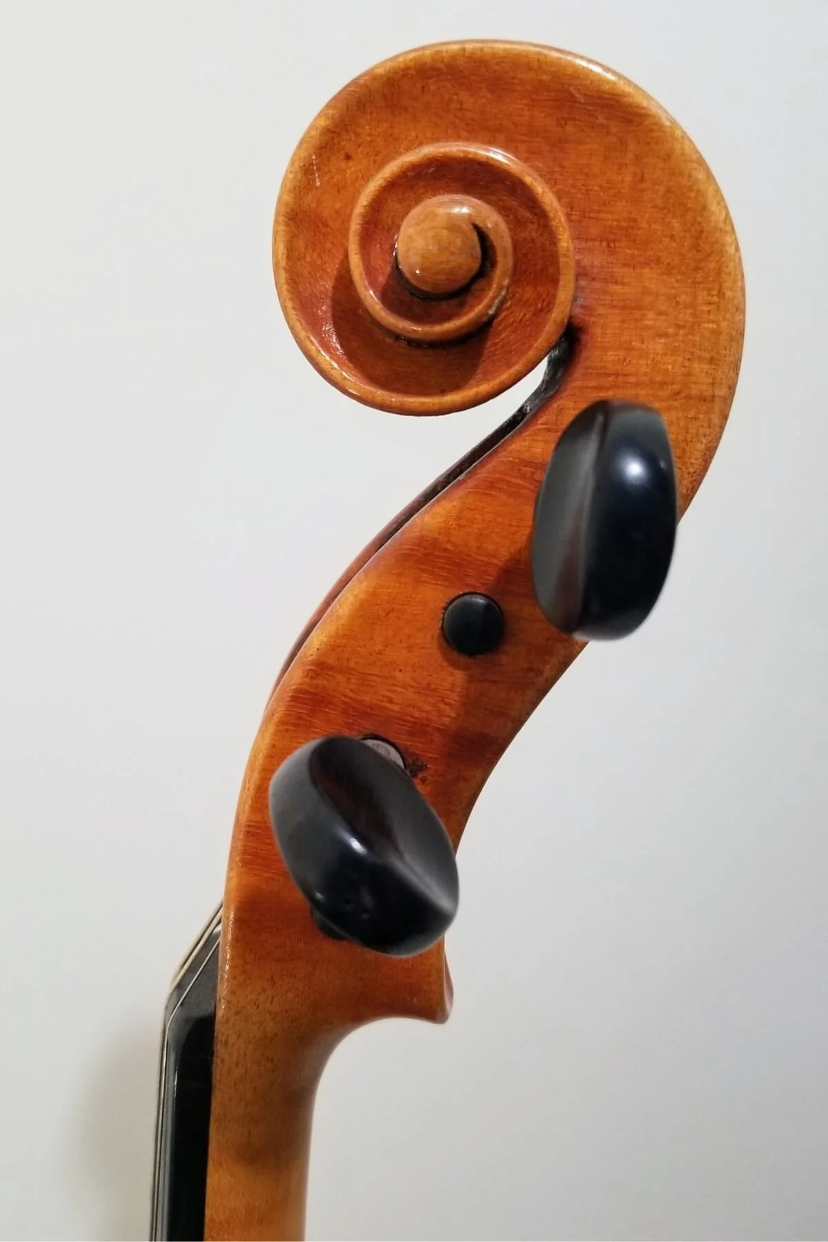 A 16 1/8" Viola by Werner Voigt, Markneukirchen 1966 -scroll