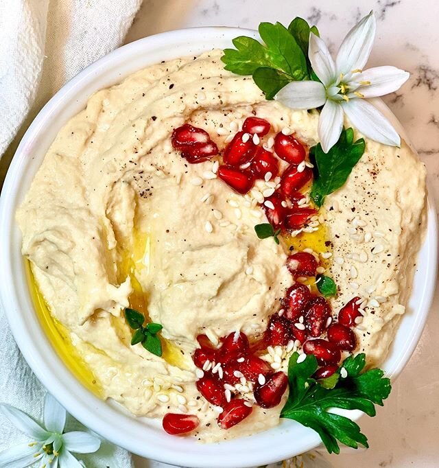 Classic hummus, on the blog now - link in bio! || This is the first time I ever made one can of chickpeas worth of hummus. I almost always use my @crockpot to make an actual bucket of hummus, but I figured you guys might not need a recipe to feed 57 people (or one very hungry vegan). what did you guys get into today? We had a super productive day, I did a lot of baking and cooking, blogging, and cleaning, and my husband play music and got a lot done around the house. The days are definitely starting to blend together, so if you need me, I’ll be digging into this babe with some pita chips, HBO, and a bottle of red. Happy Sunday loves.
Here are the details, in case you’d like to click save and have this recipe for later:
1 can chickpeas
1/3 cup packing liquid
1/2 cup cashews
2 tbs tahini - I used @seedsofcollaboration
1/2 tsp salt
1/4 tsp pepper
1 tbs lemon juice
1 tsp rosemary
1/2 tsp thyme