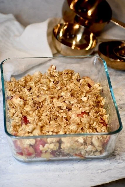Easy and delicious vegan peach cobbler. Get the recipe here.