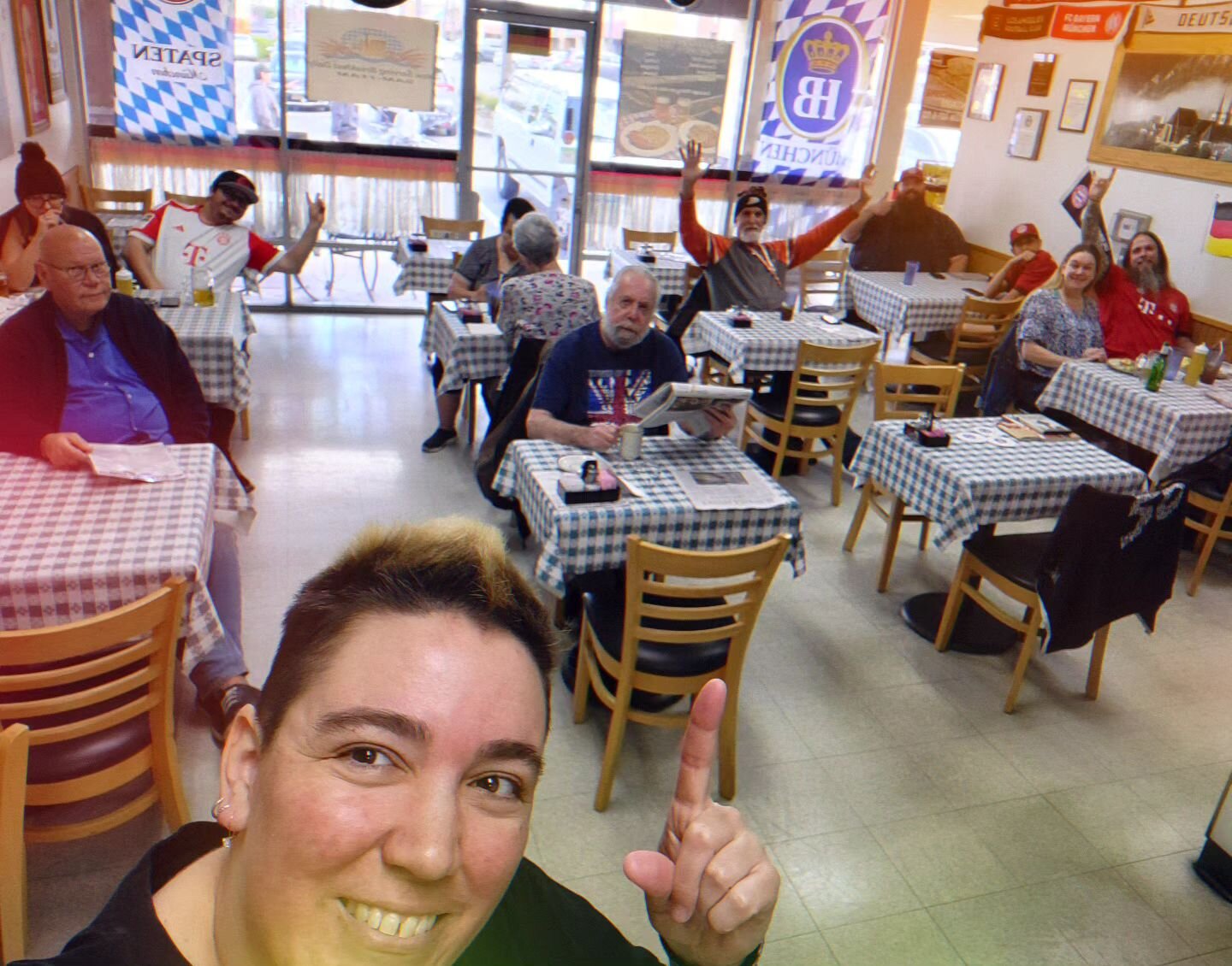 Little but loud today! Mia San Mia!
#ContinentalDeli #fcbayern #MiaSanFamily #championsleague #MiaSanMia #harrykane #thomasm&uuml;ller #Germanfootball