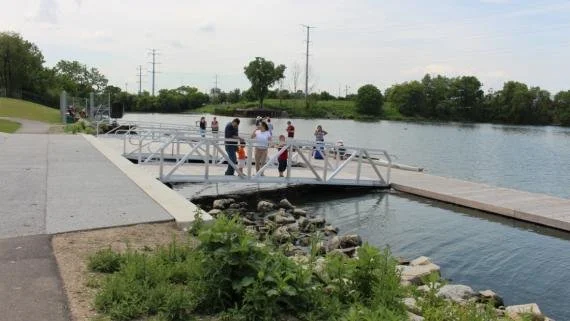RiverLab: Birding the Chicago River By Canoe