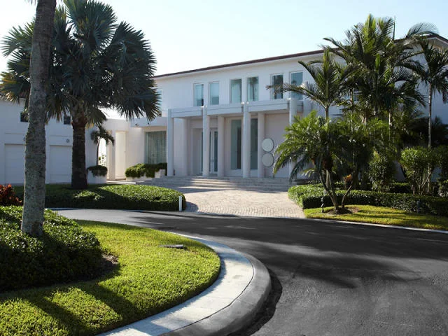 04Inlet Home View of Entry .jpg