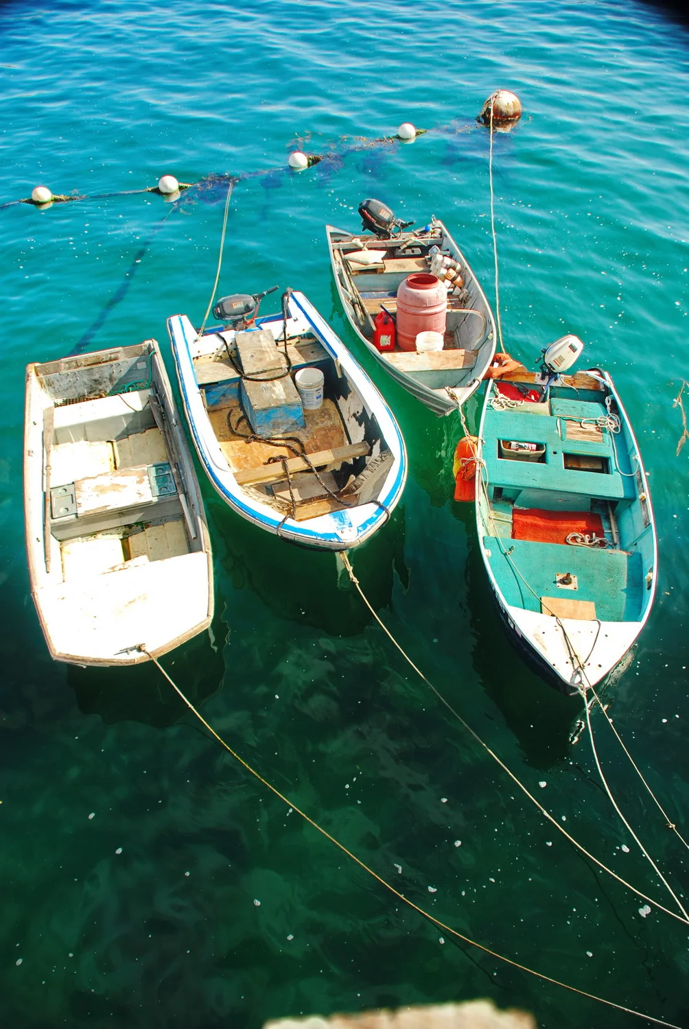 4 boats CA- 0104_resize.JPG