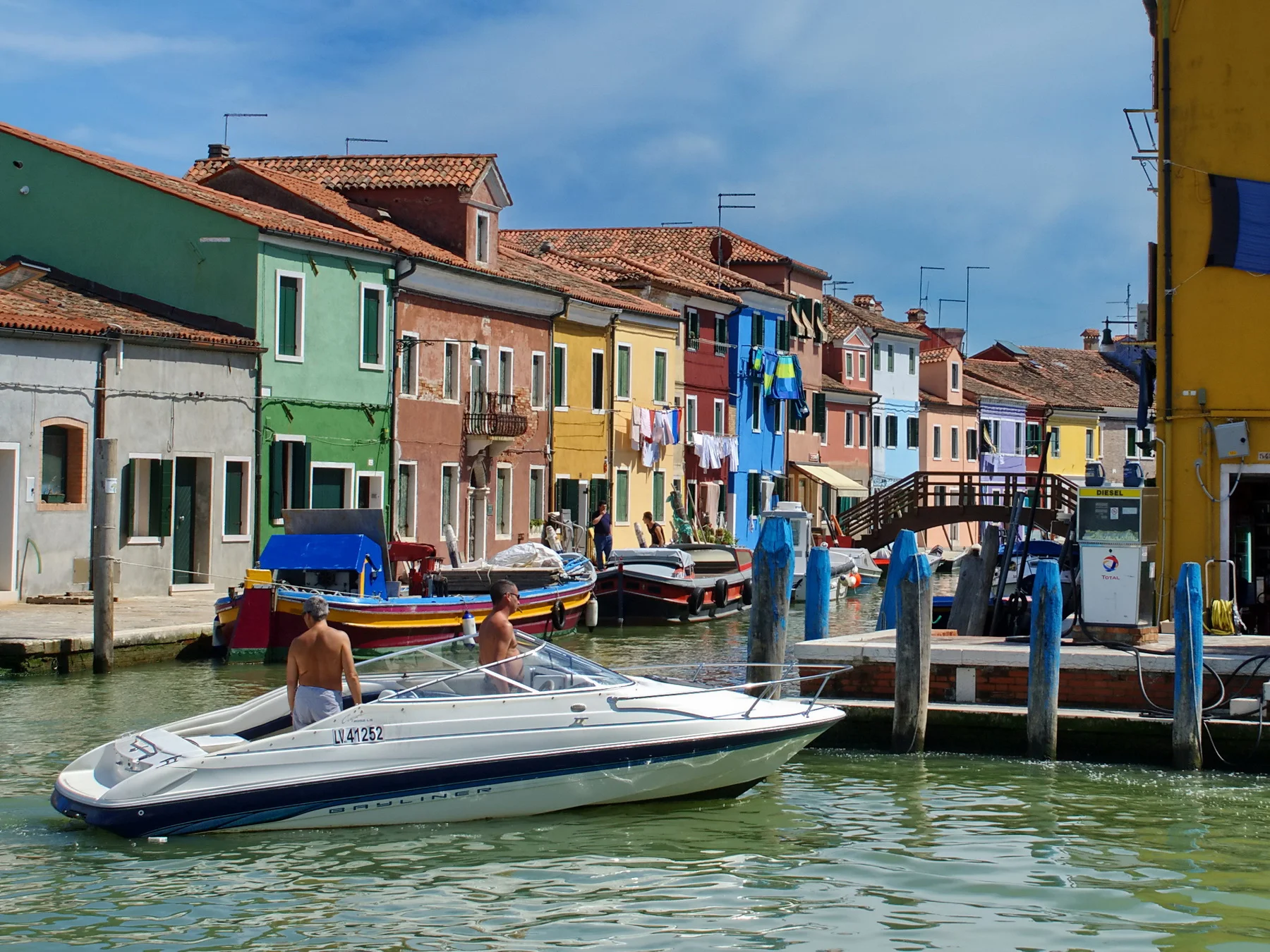 9286Gas Pump Burano_resize.jpg