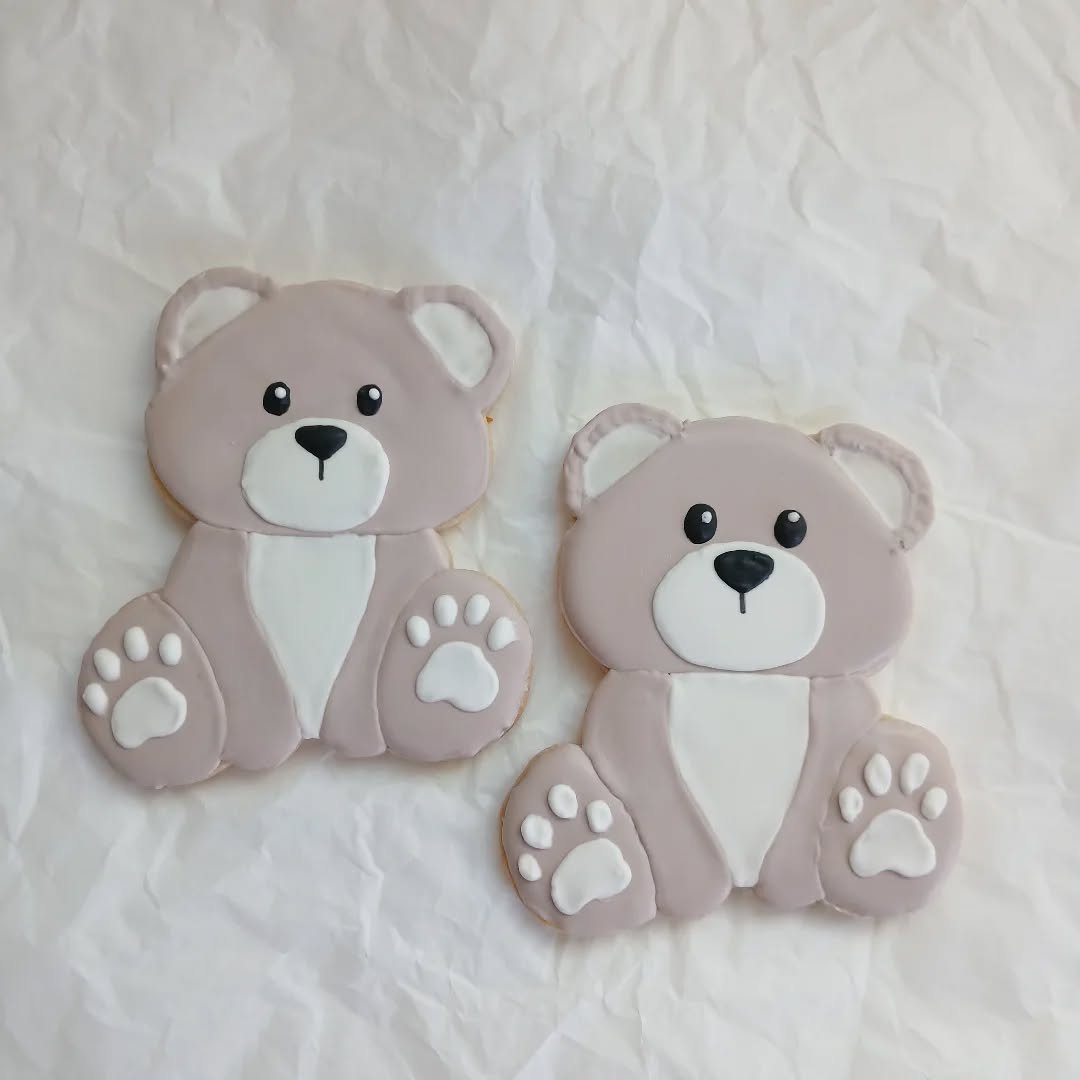 Cuties! #felixthecook #teddybearcookies #babyshowercookies #sugarcookies