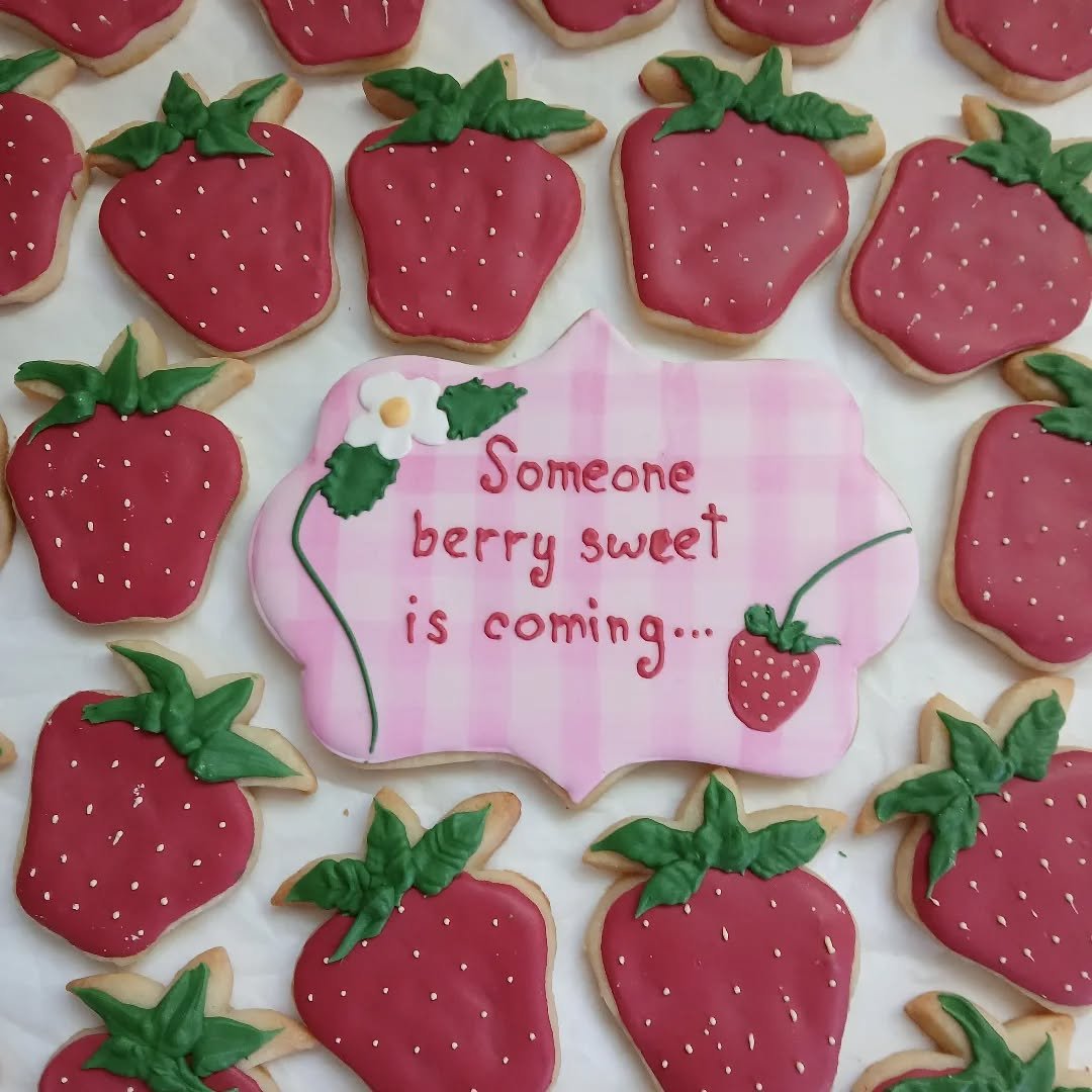 Baby shower! #felixthecook #sugarcookies #customcookies #miniaturecookies #strawberrycookies
