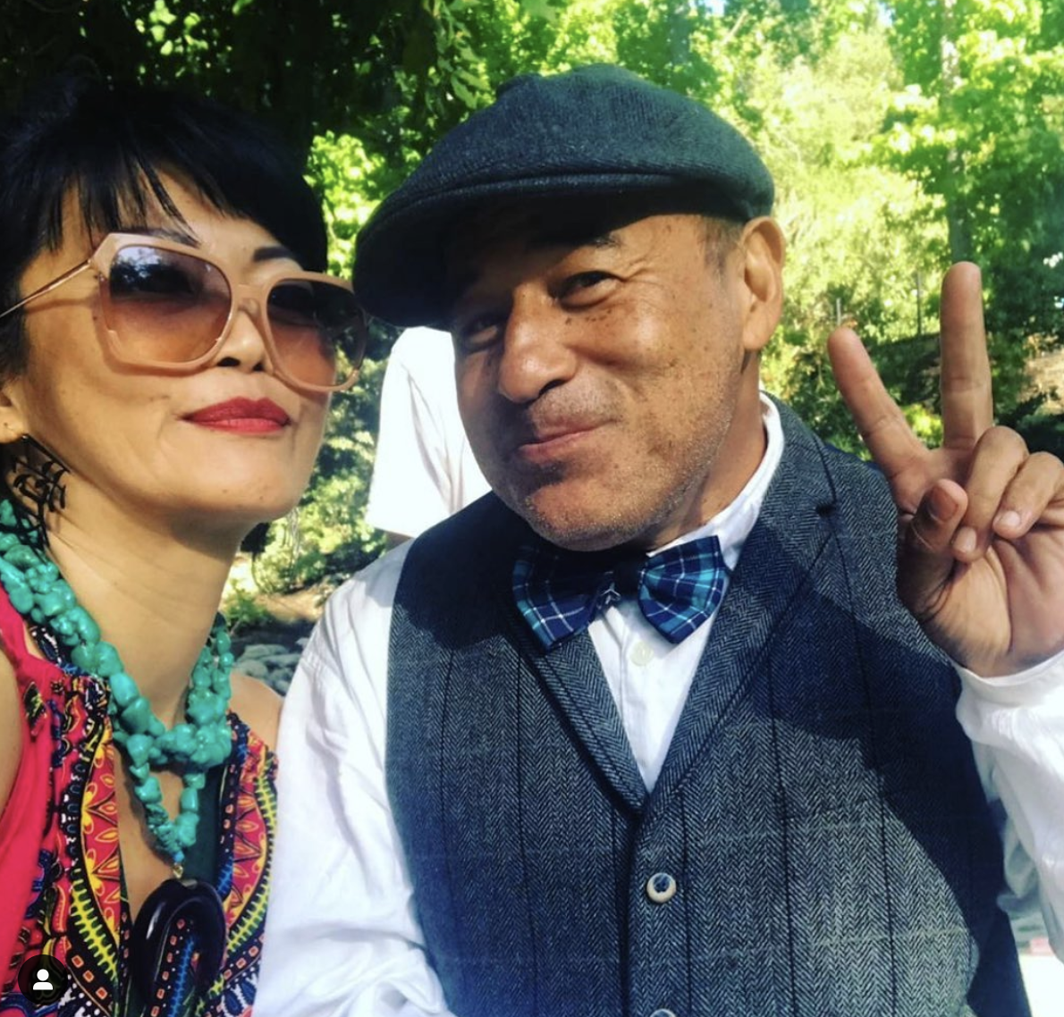 Stevie took a break from the Gentlemans Ride in 2019 to roll up to our house for a NEW DEAL afternoon party for the artists and team. (photo with my wife Ginger @shebuddha)