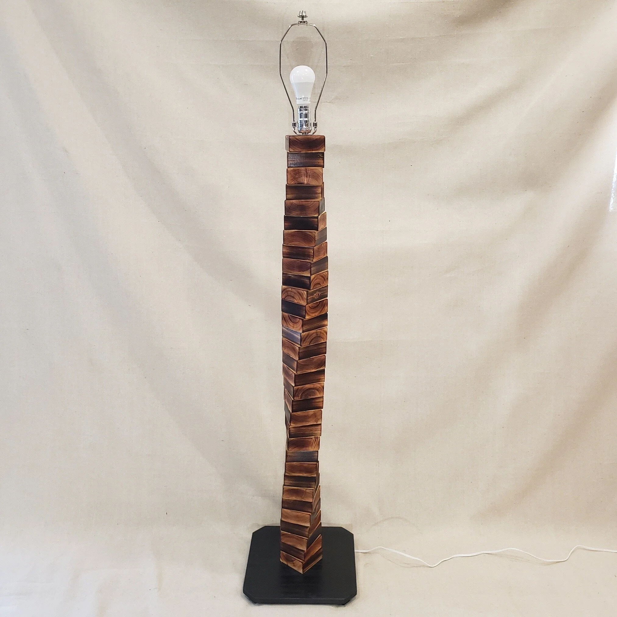 lamptwist3.JPG