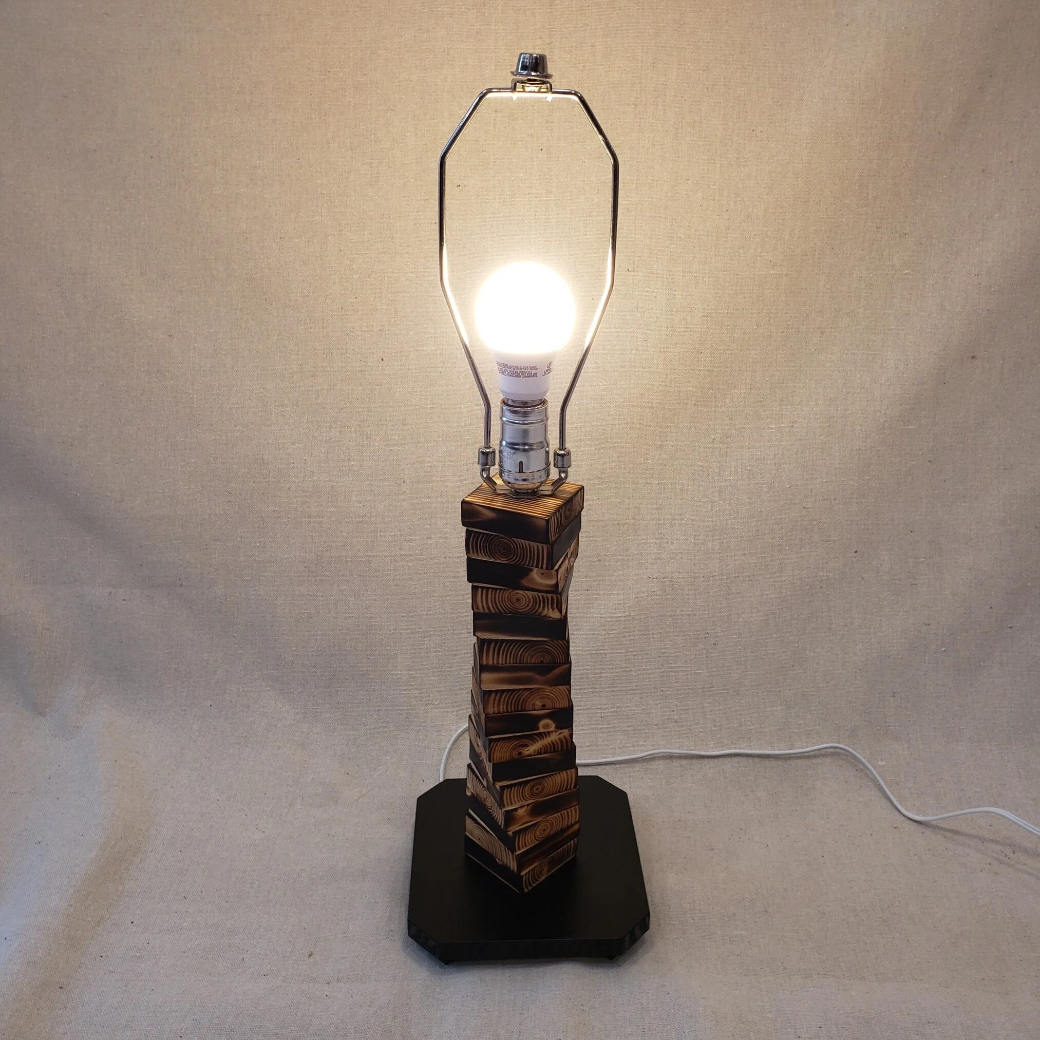 Lampsmall1.JPG