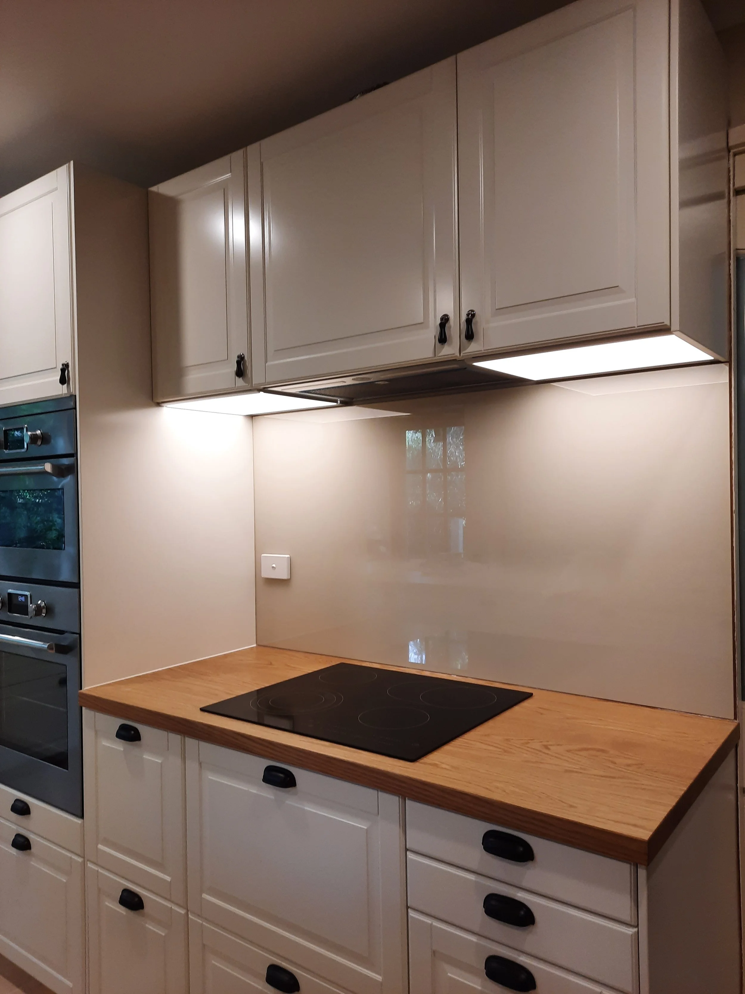 Custom Splashback Mount Eliza.jpg