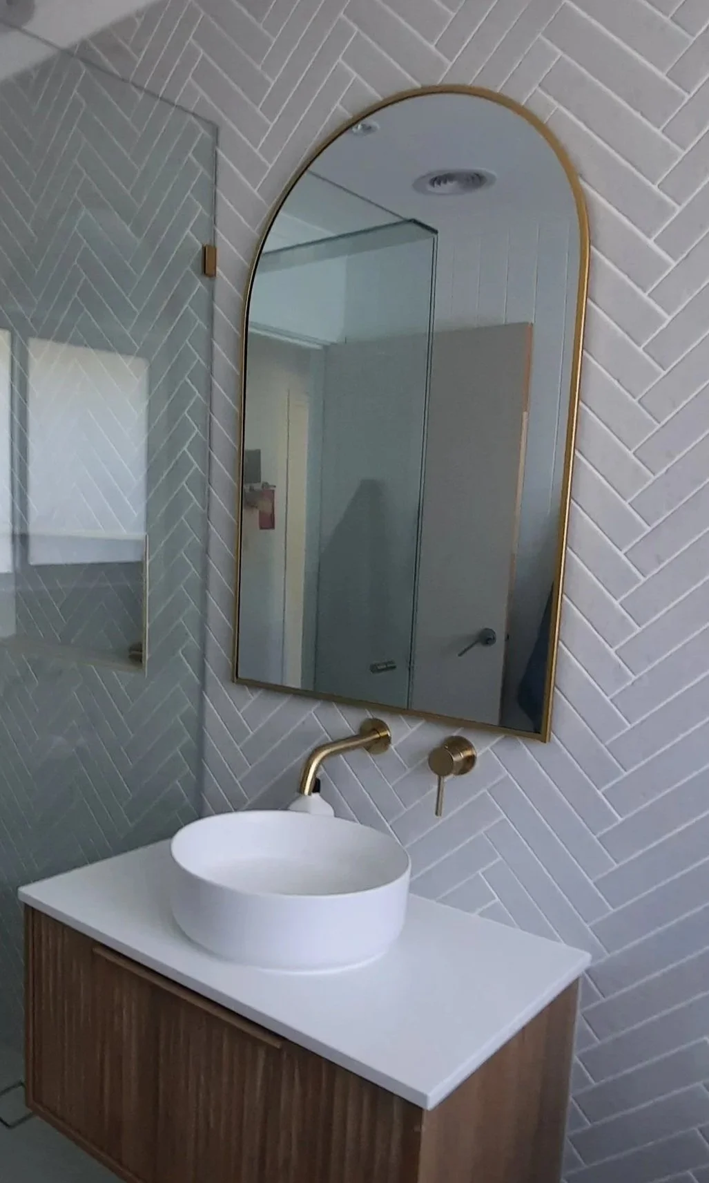 Arch gold frame Mirror.jpg