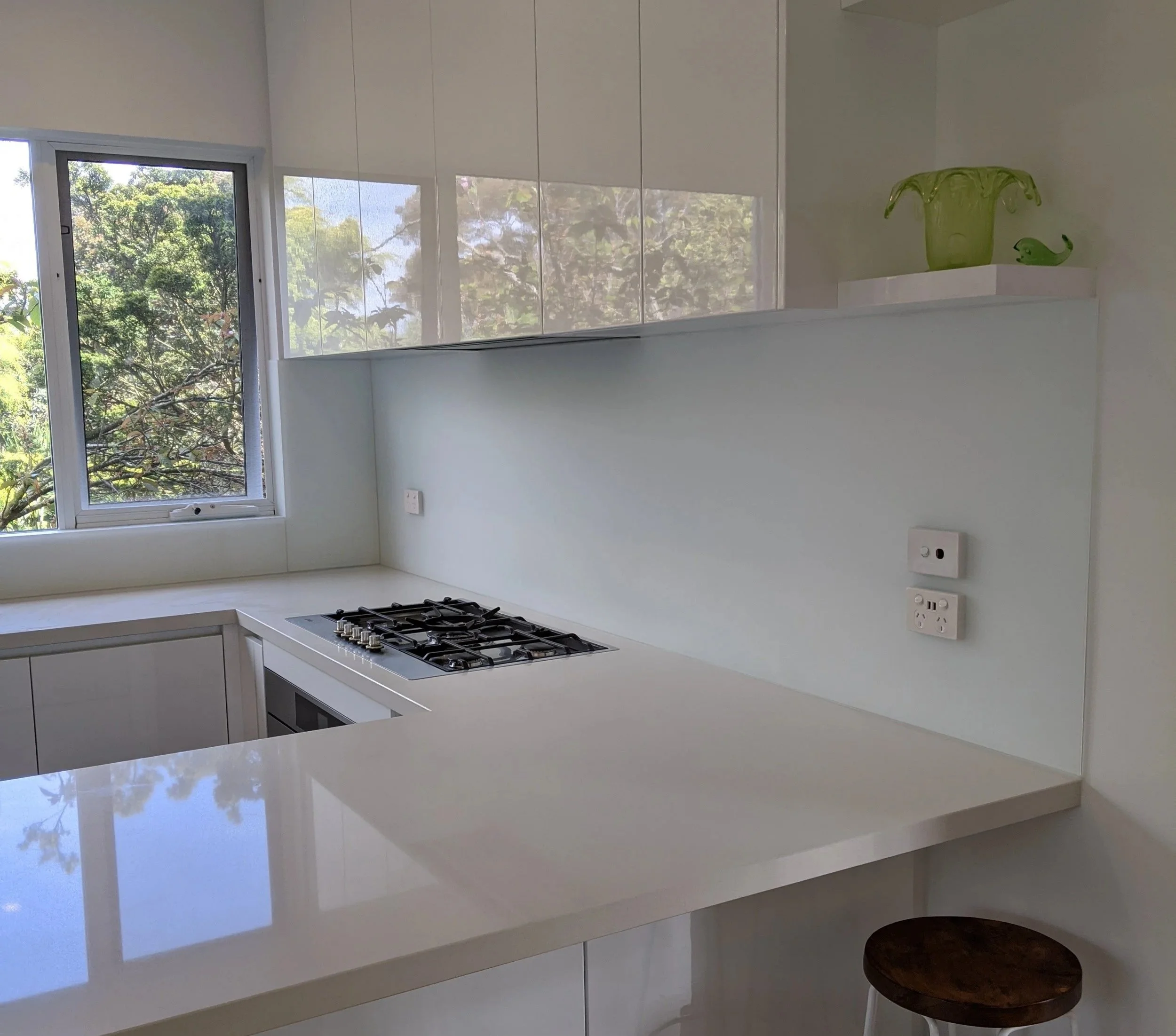 Splashback Matte White.jpg