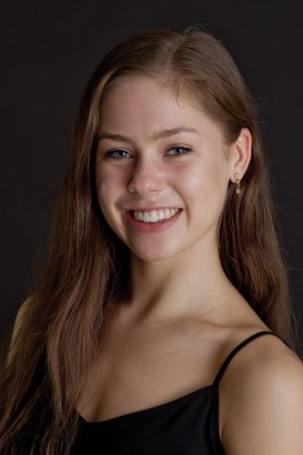 HANNAH CONLON Geboren in Australien Ausgebildet an der Ballett-Akademie der Hochschule für Musik und Theater München Stipendiat seit September 2017