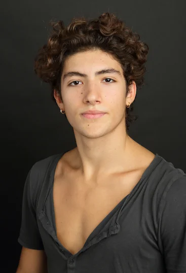 MARTIN NUDO Geboren in Italien Ausgebildet an der Academy Teatro della Scala Mailand Volontär seit September 2017