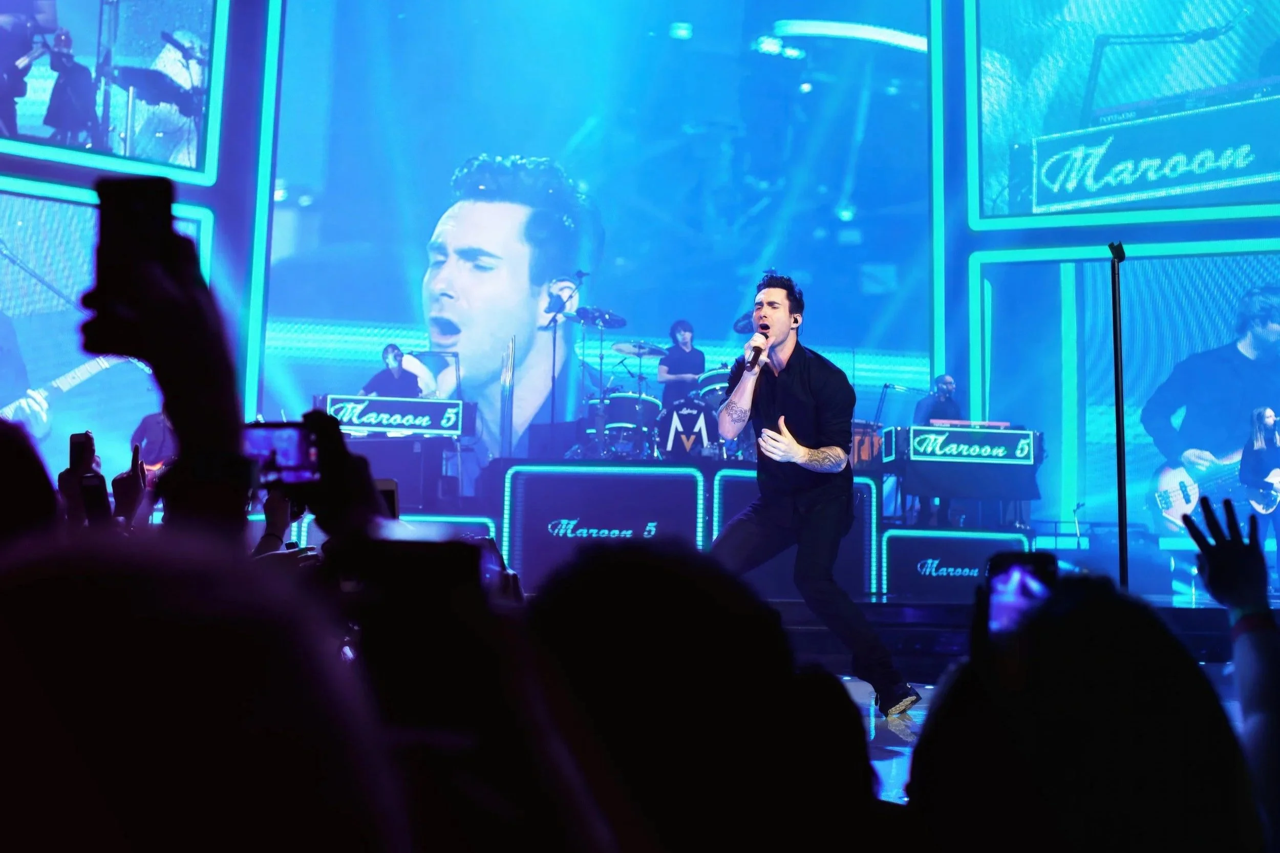 Live Event photography of Adam Levine and Maroon 5 live performance at the San Jose SAP Center