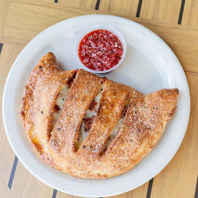 Sharing is caring! Tag a friend you&rsquo;d share this #calzone with 🤗