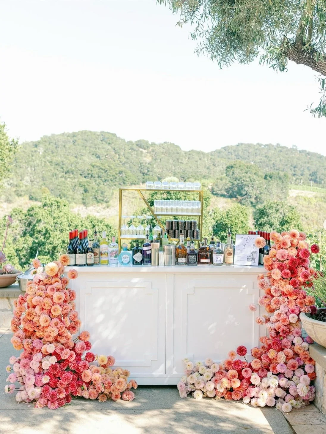 The secret to transforming any Gold Country venue into your dream wedding 🪄

Meet the team that turns wedding visions into reality - @standardeventrentals! Whether you&rsquo;re planning a romantic vineyard affair, rustic ranch celebration, or elegan