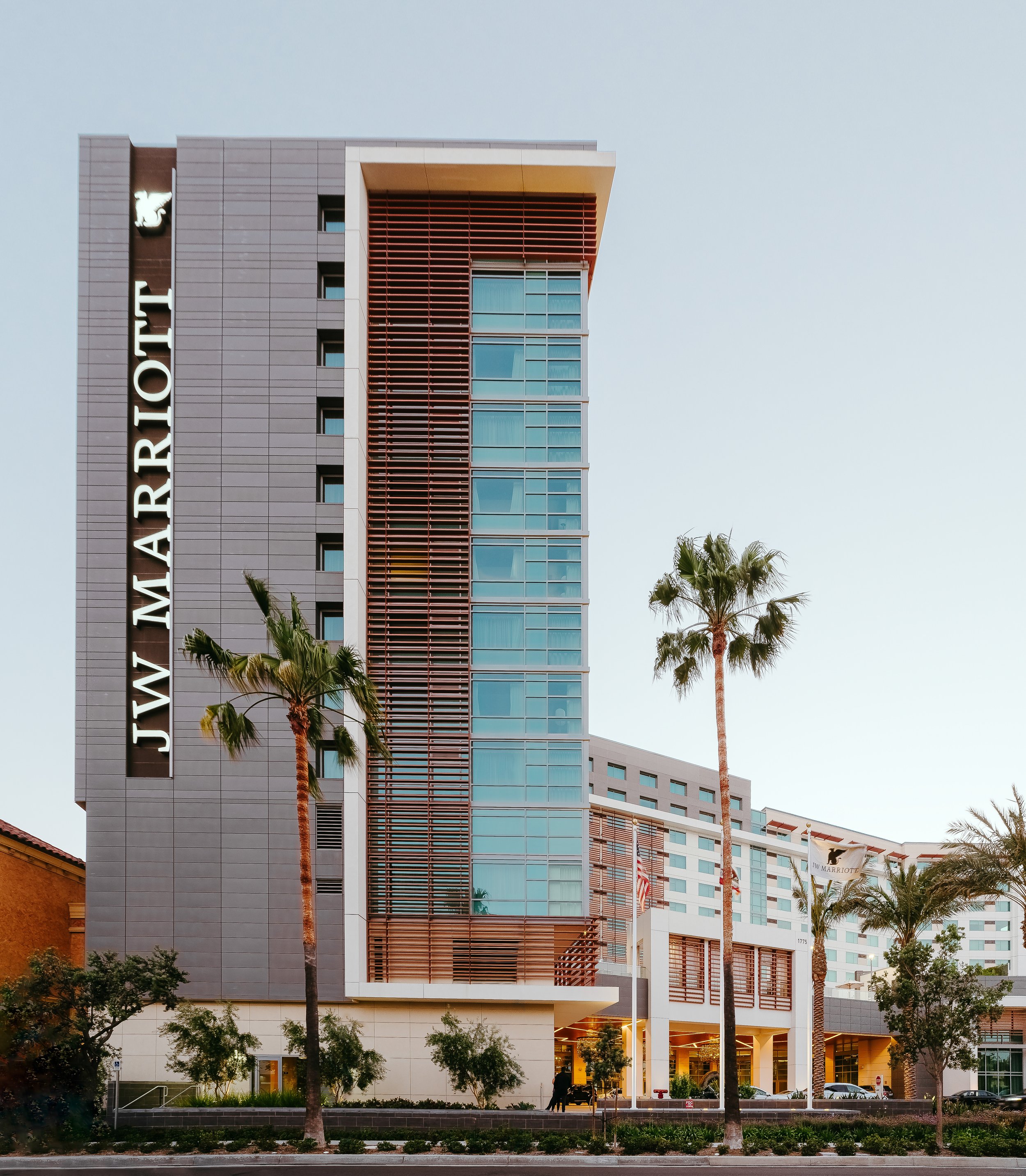 jw_anaheim_propertyexterior_001.JPG