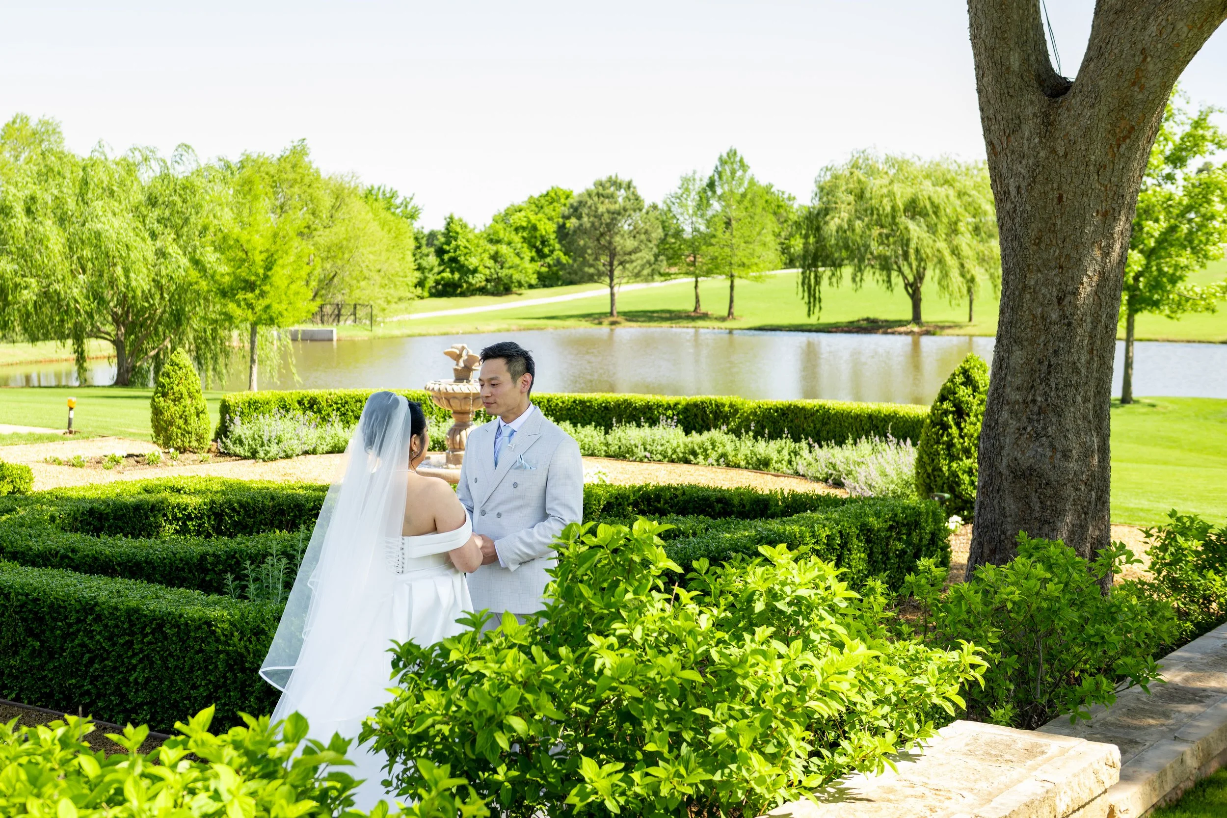Cassandra and Joshua - First Look-14.jpg