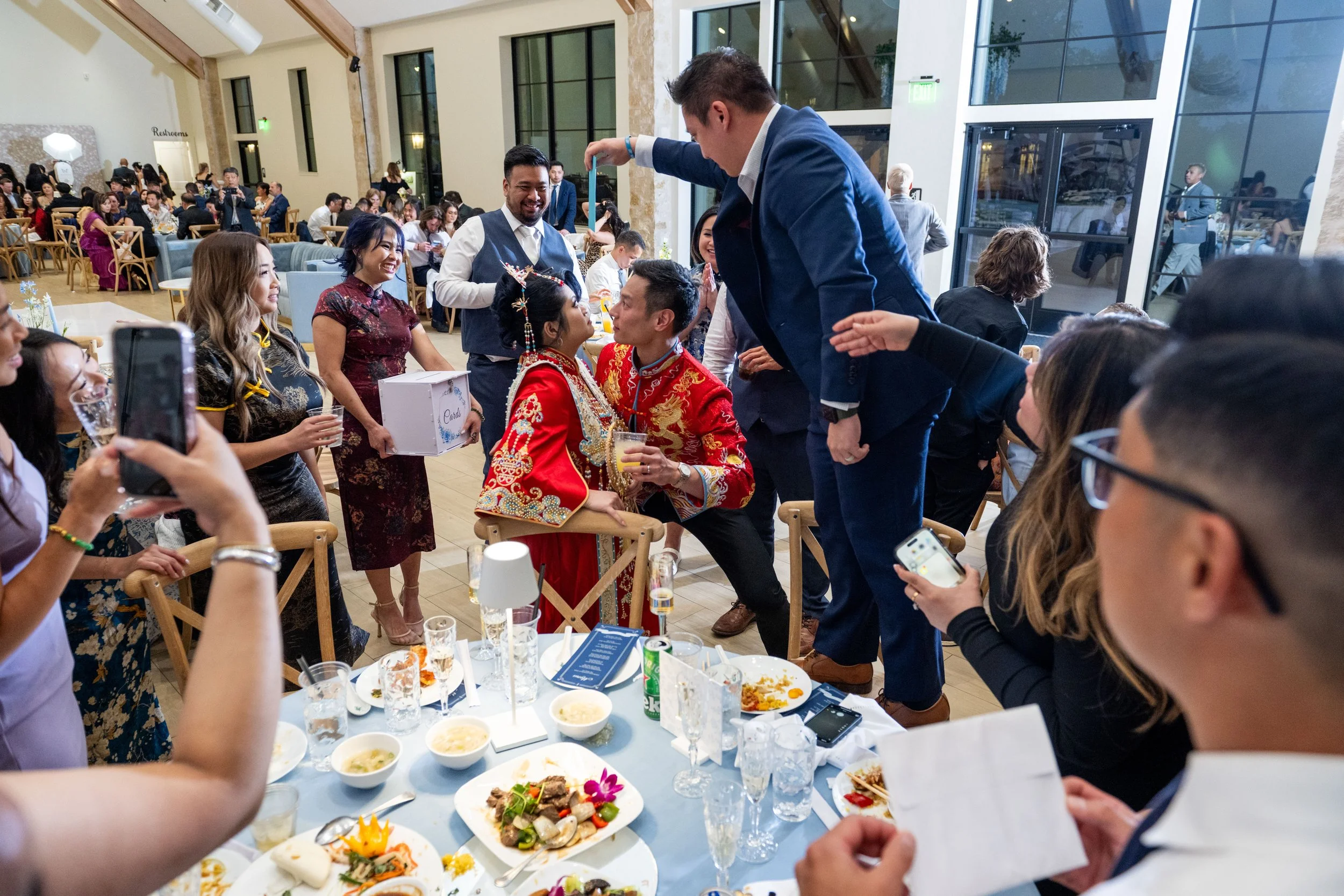 Cassandra and Joshua -Table Greetings-275.jpg