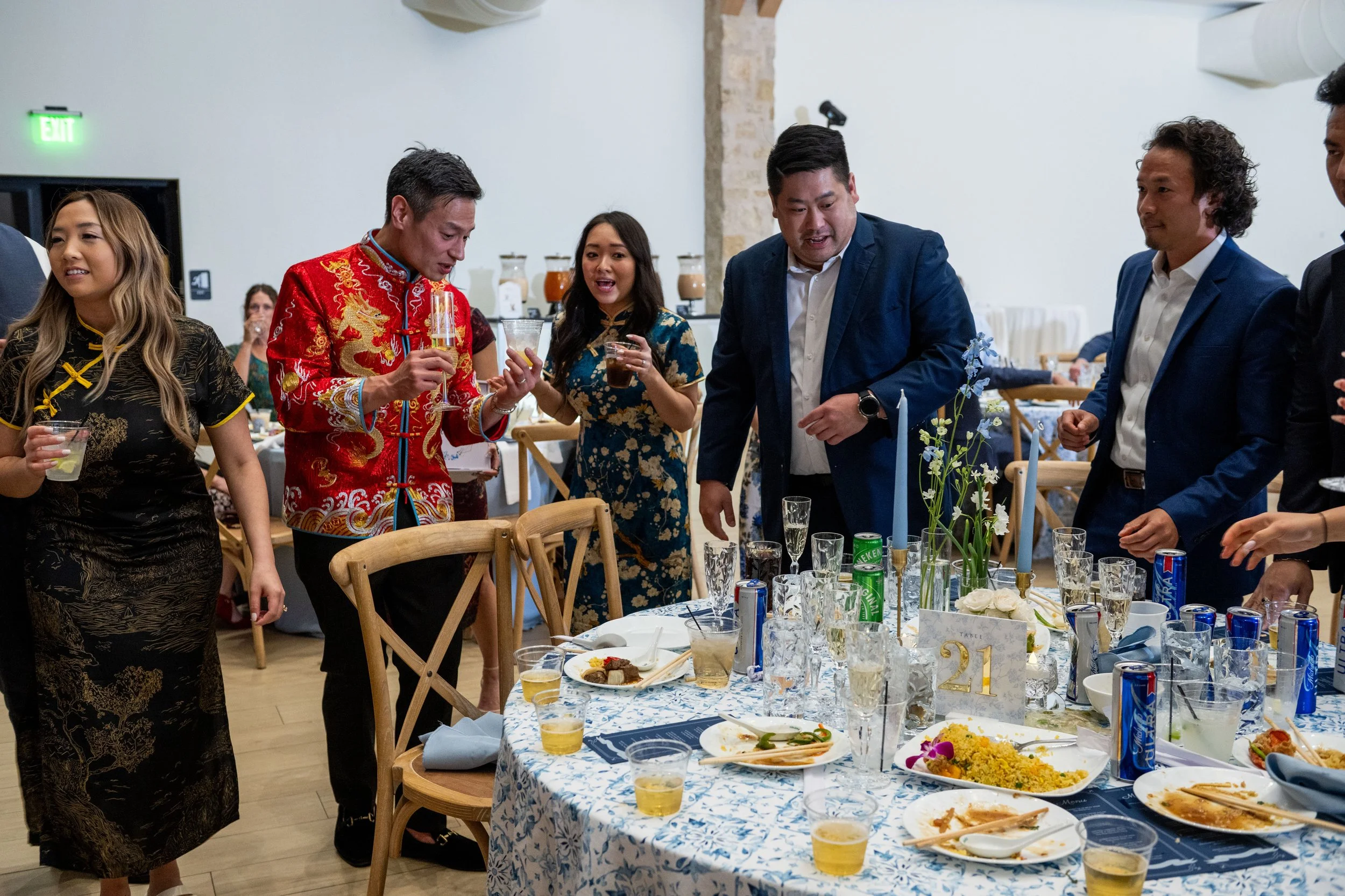 Cassandra and Joshua -Table Greetings-326.jpg
