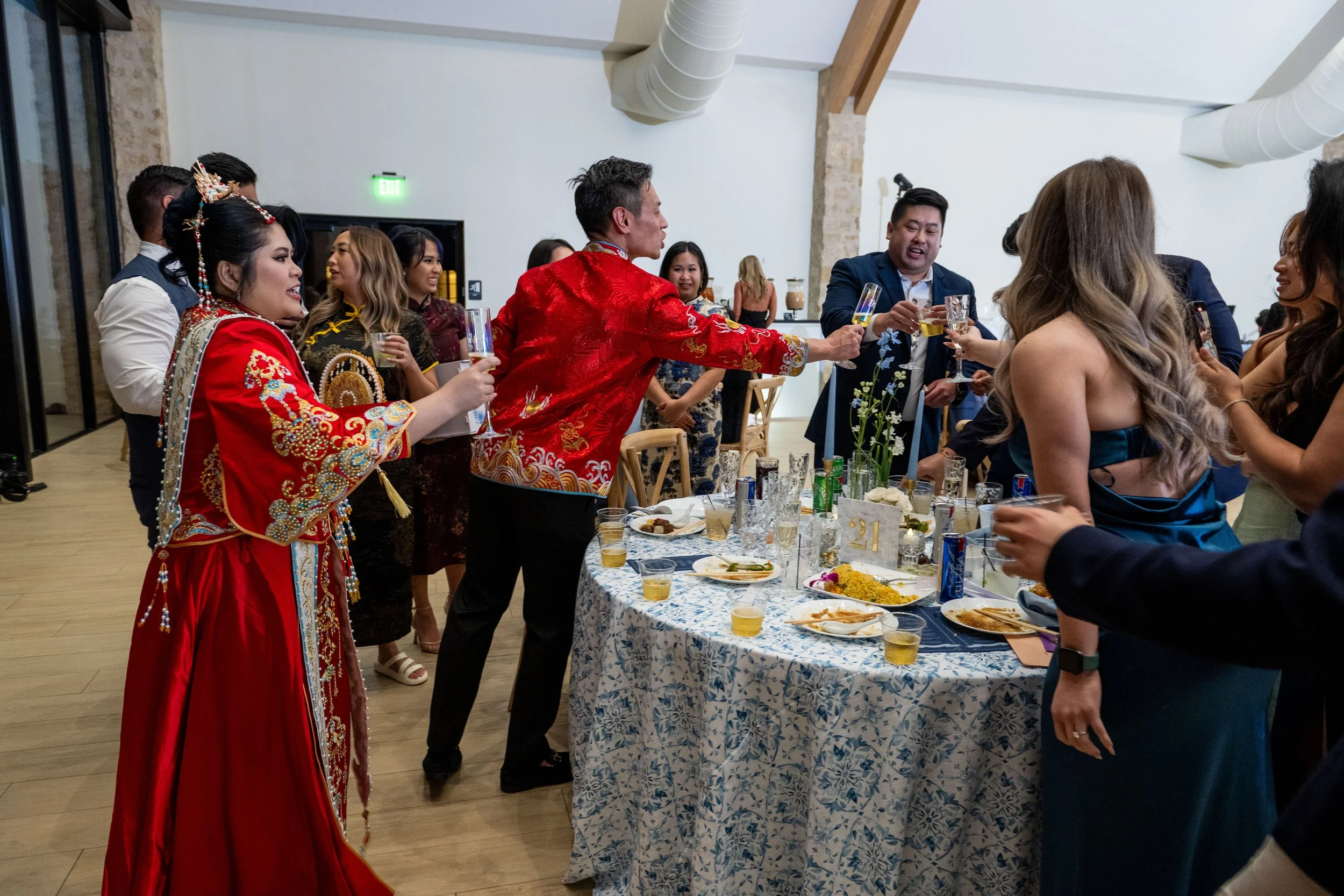 Cassandra and Joshua -Table Greetings-327.jpg