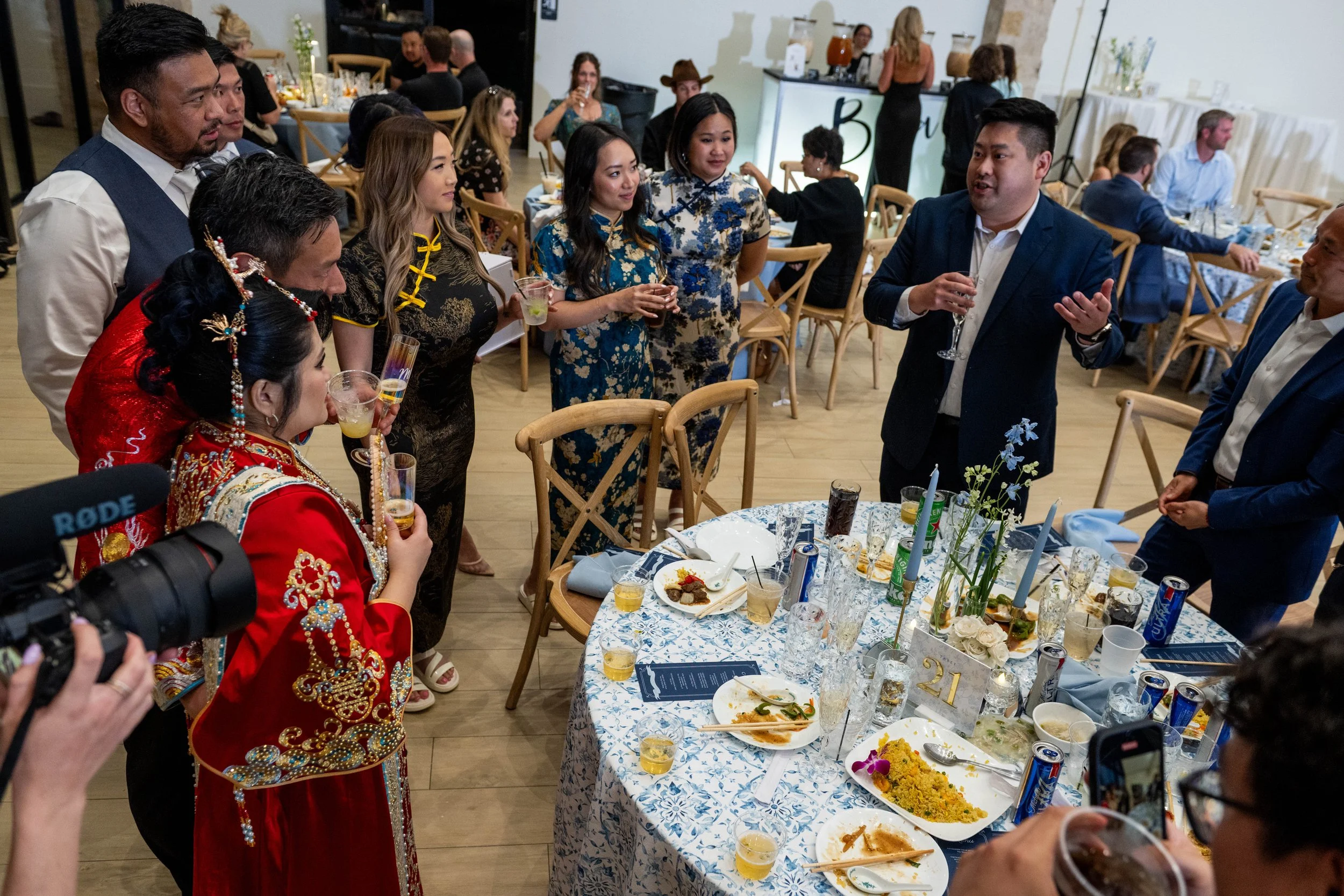 Cassandra and Joshua -Table Greetings-334.jpg