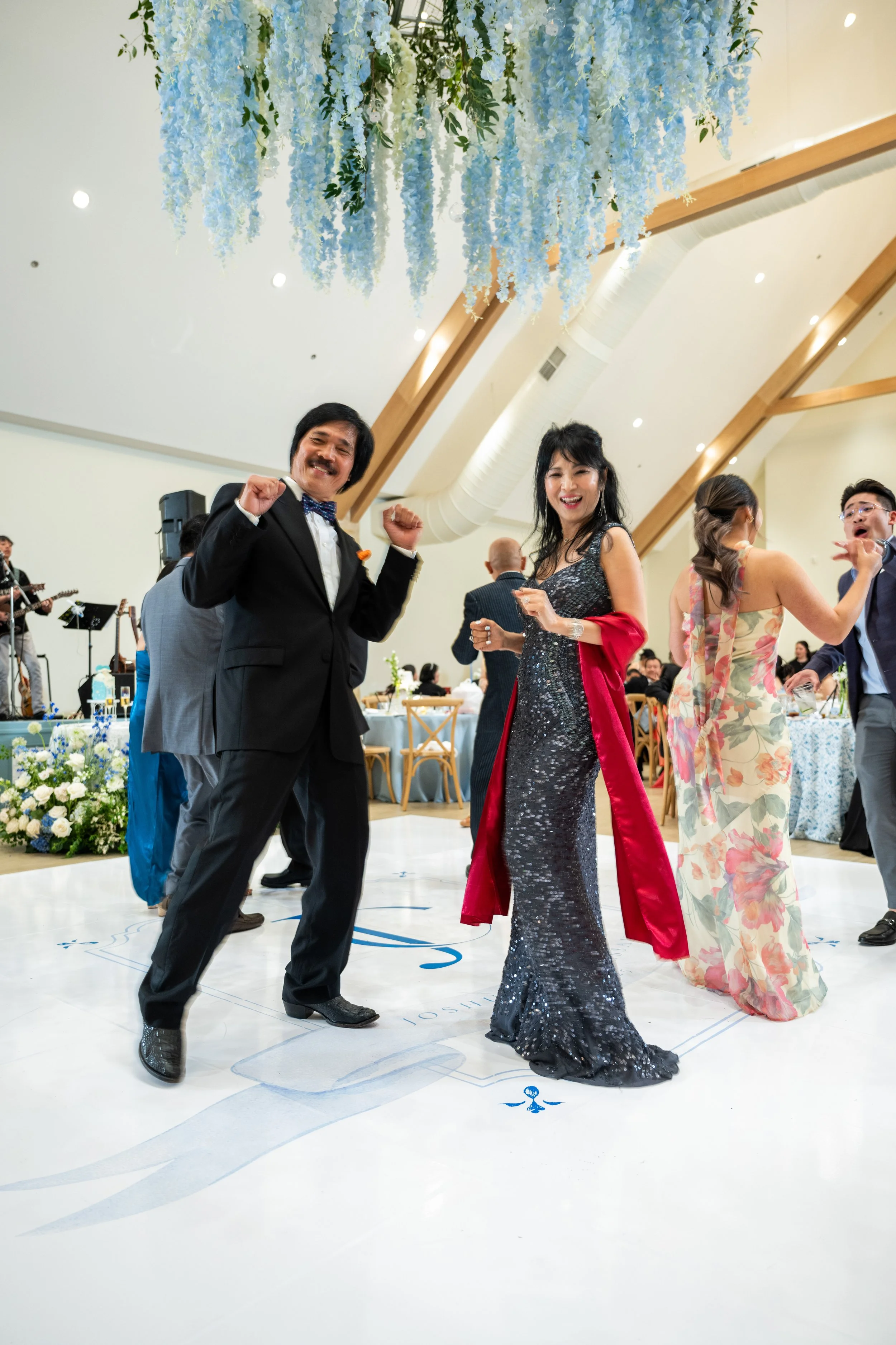 Cassandra and Joshua - Dance Party-13.jpg