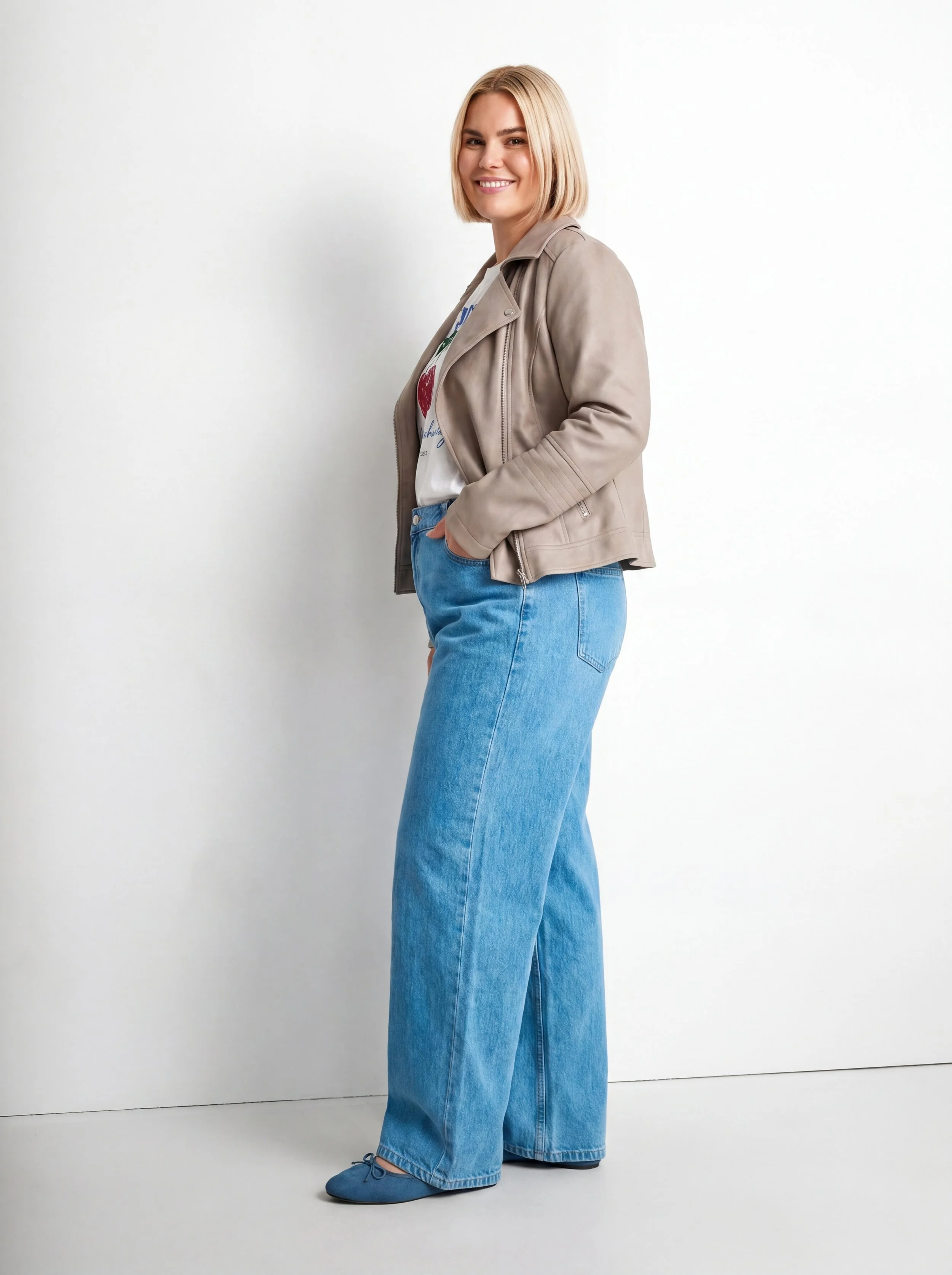 Full-body_shot,_side_profile._The_202606072152.jpeg