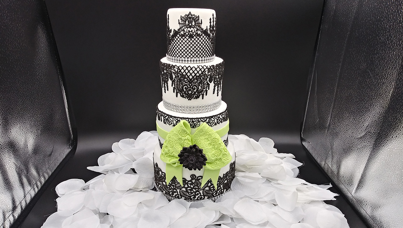 cake-black-white.jpg