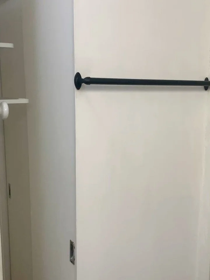 Don&rsquo;t be afraid of a &lsquo;renovator&rsquo;s dream&rsquo;🔨

2/1383 Nepean Highway is priced well below the median for 2 bedroom apartments in Cheltenham. 

Liveable as is, you can experience Bayside living without financial stress and renovat