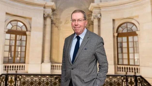 Le virus, le droit et l’administration