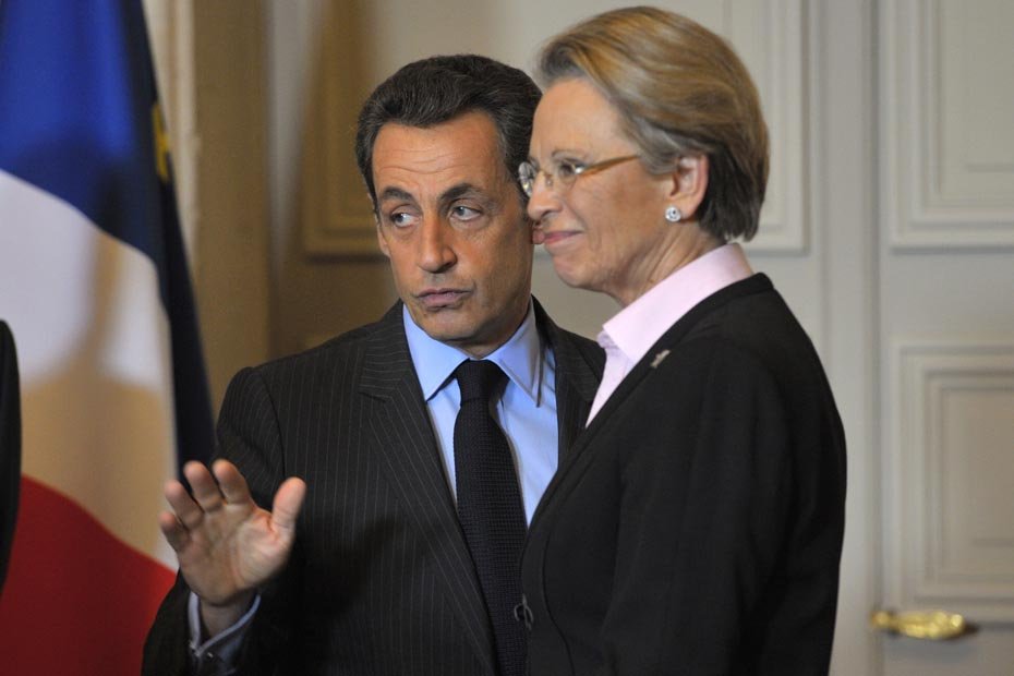 Pourquoi-Sarkozy-soutient-Alliot-Marie.jpeg