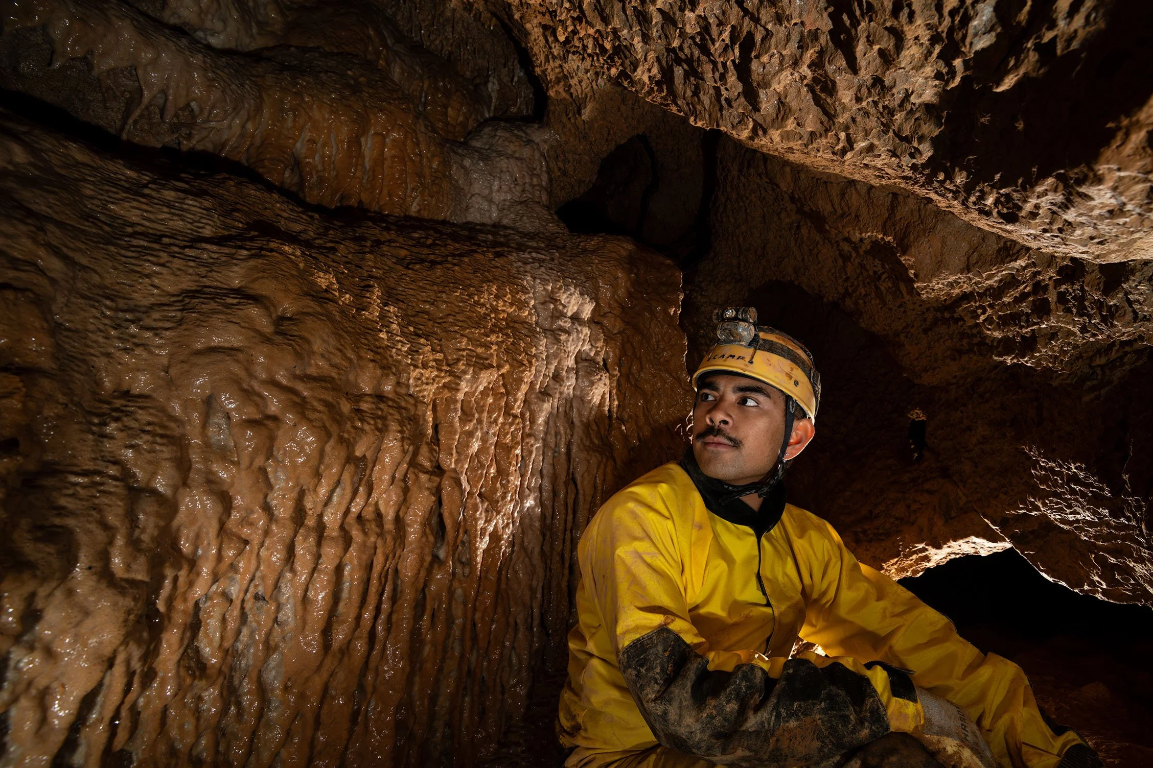 devils_hole_cave_Maryland_flowstone_room.jpg
