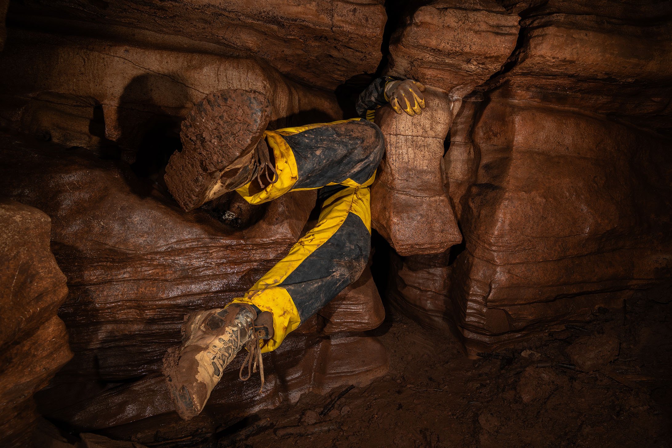 Caver-in-small-Maryland-cave.jpg