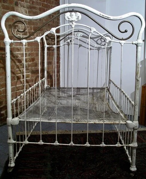 cast iron crib