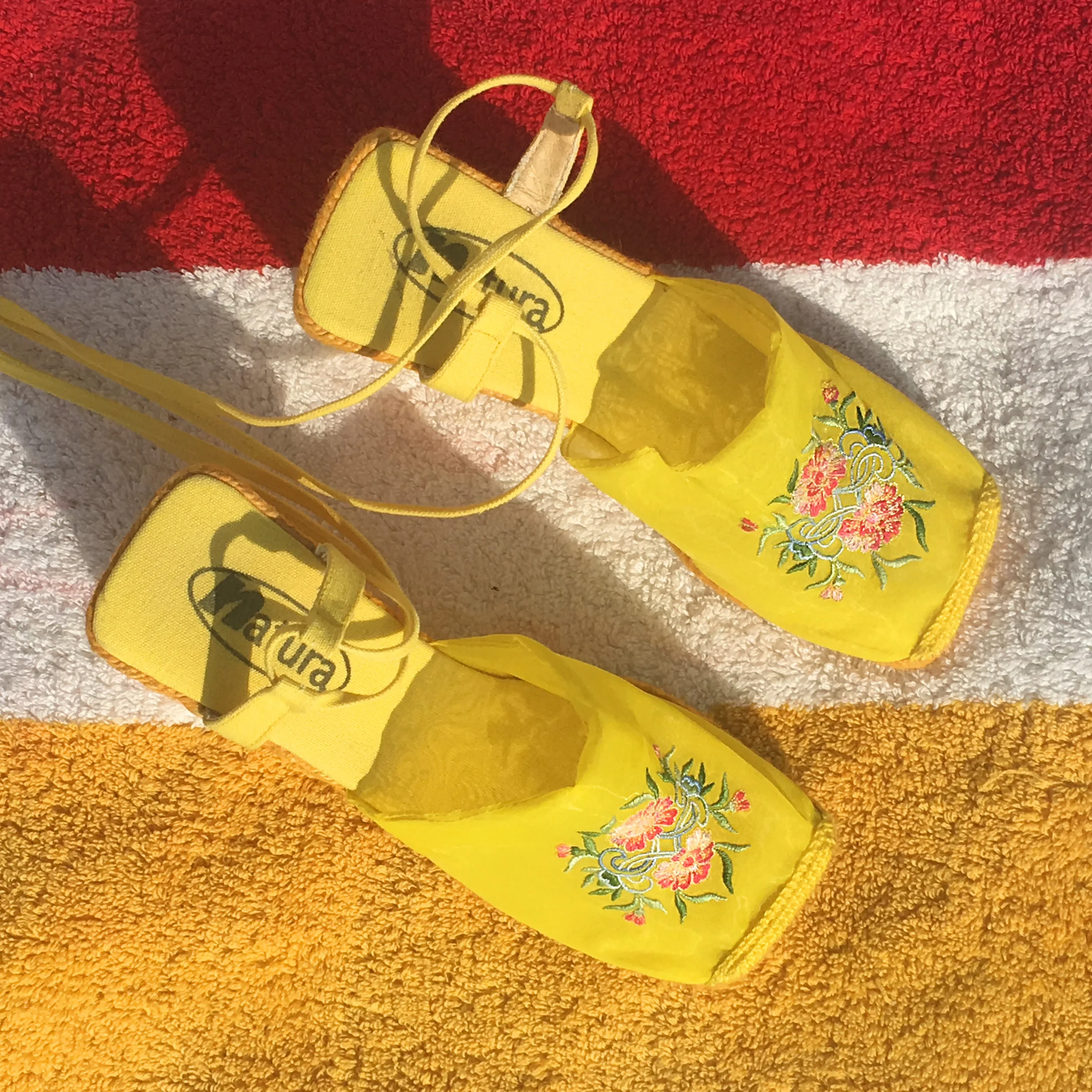 espadrilles-jaune-1.jpg