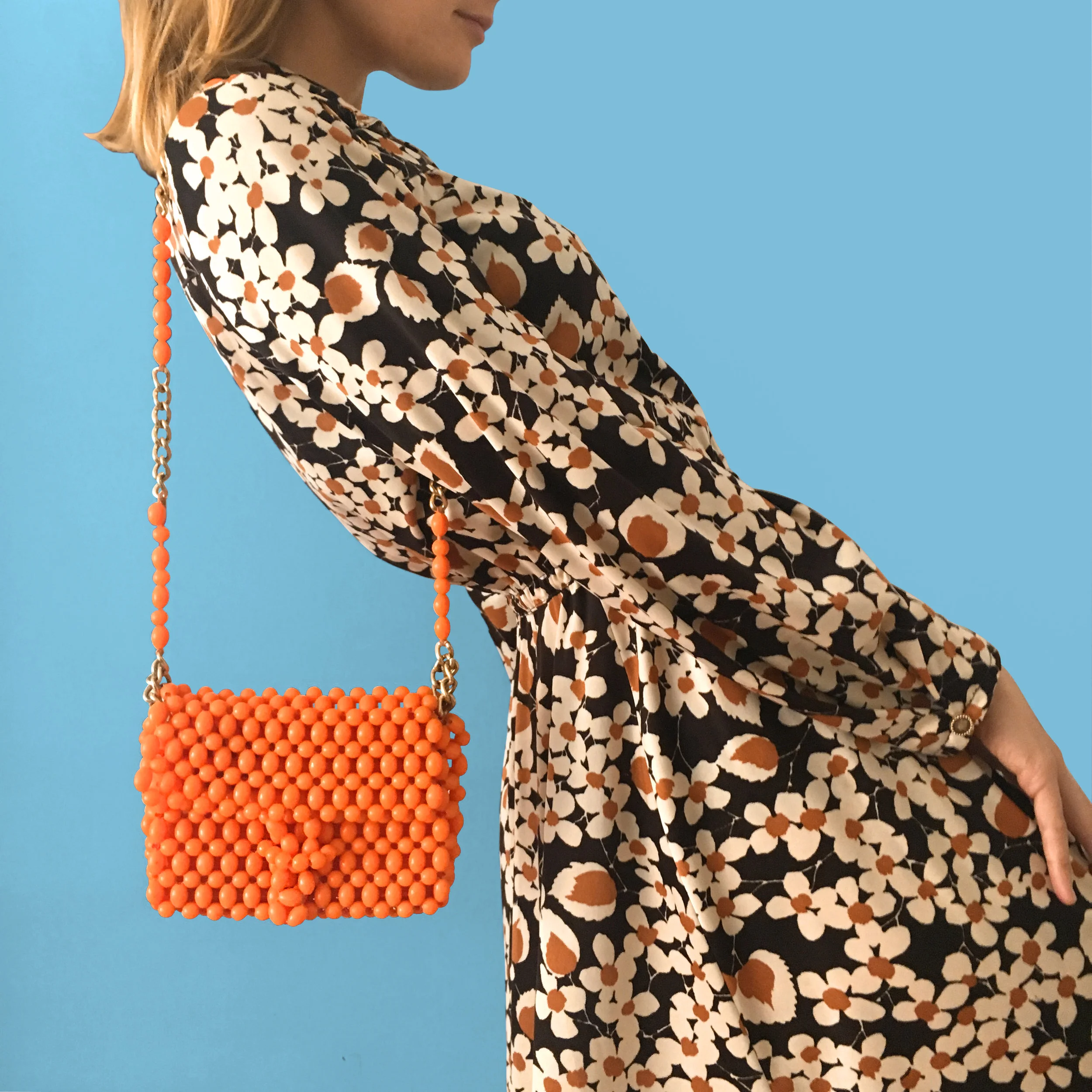 sac-bandoulière-perles-orange.jpg