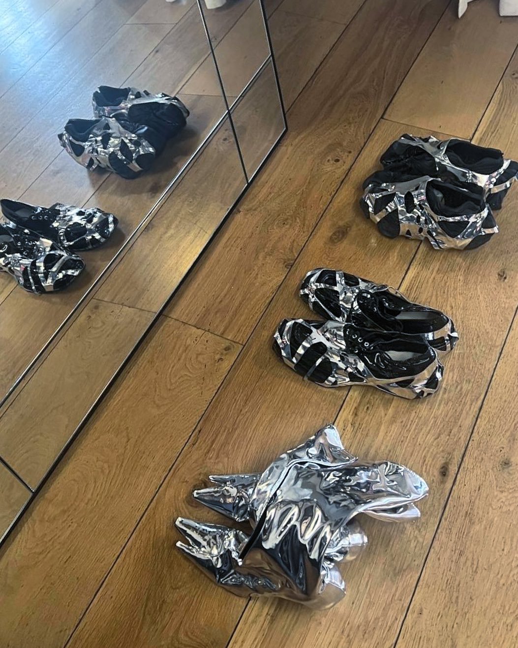 Thank you Alvi for letting me contribute to your amazing @ausfashionweek show &hearts;️ @_speed____
Footwear designed, patterned, and handmade by myself- including custom lasts, 3D design, and 3D printing.
Shoutout to @sam.p.owens for helping me in t