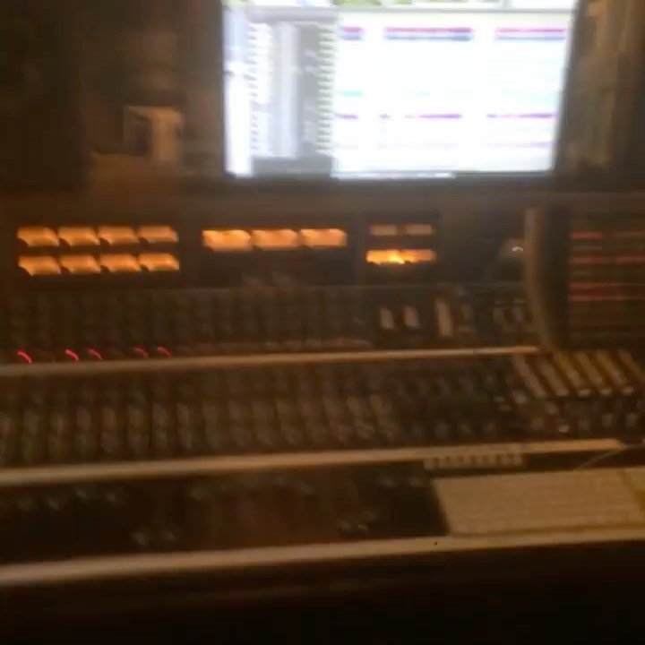 I dag skulle jeg ha v&aelig;rt i Stockholm for &aring; spille releasekonsert med @juliastrzalek , Johan Graden, Niklas Barn&ouml;, Mats &Auml;leklint, Ville Bromander og Konrad Agnas. For &aring; lette min sorg over &aring; ikke f&aring; v&aelig;re d