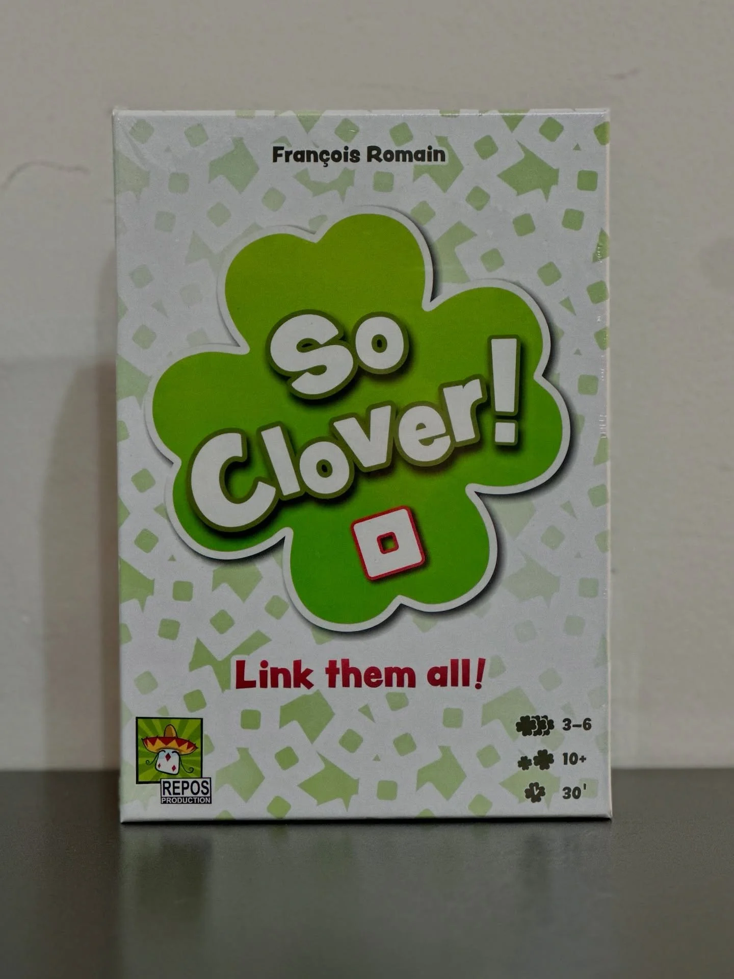 Work together using one-word clues to disentangle word pairs 🍀
&bull;
&bull;
&bull;
So Clover! is a cooperative word-association game. Play as a team to get the highest score. Get Keywords and secretly write their common features on your Clover boar