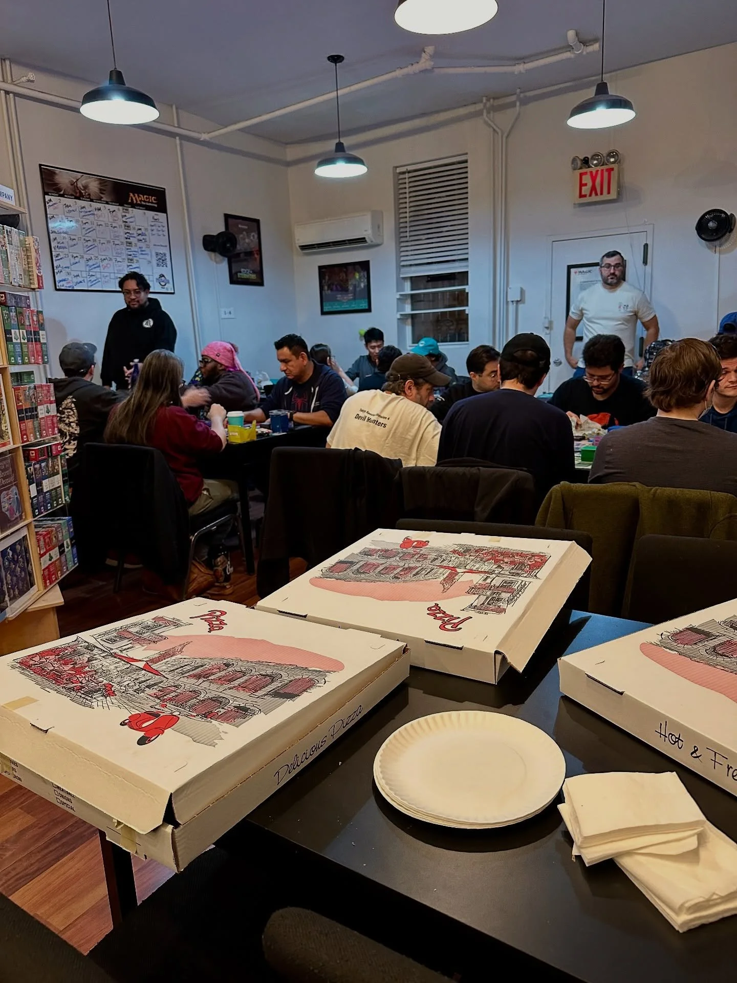 A full house every Tuesday and Friday for EDH!
&bull;
&bull;
&bull;
If you&rsquo;re looking for Commander pods, every Tuesday and Friday from 3-11 pm we&rsquo;re firing pods.  Each player gets a pack for playing and prizing changes depending on the d