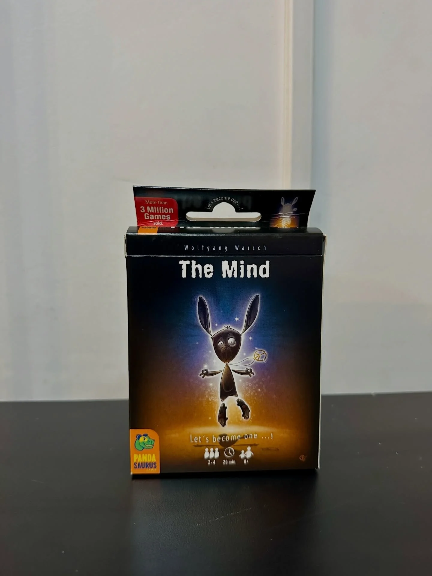 Play your cards in ascending order without communicating. Timing is key! 🧠
&bull;
&bull;
&bull;
The Mind is more than just a game. It&rsquo;s an experiment, a journey, a team experience in which you can&rsquo;t exchange information, yet will become 
