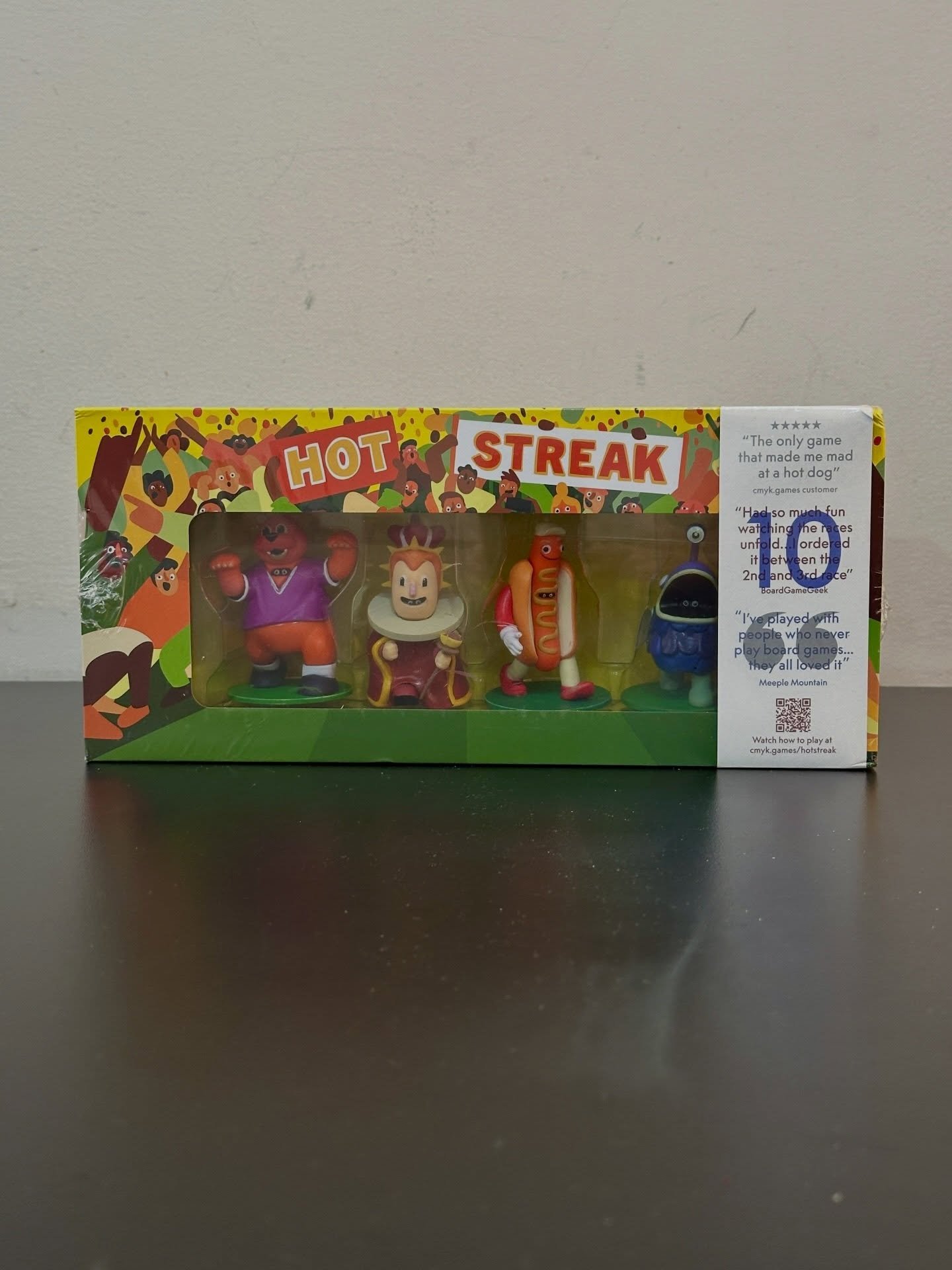 Which mascot will cross the finish line first? Who will be DQ&rsquo;d? 🏁
&bull;
&bull;
&bull;
Hot Streak is a game for hard luck gamblers who love to bet on and scream at the racers, who in this case happen to be mascots who may (or may not) keep ru