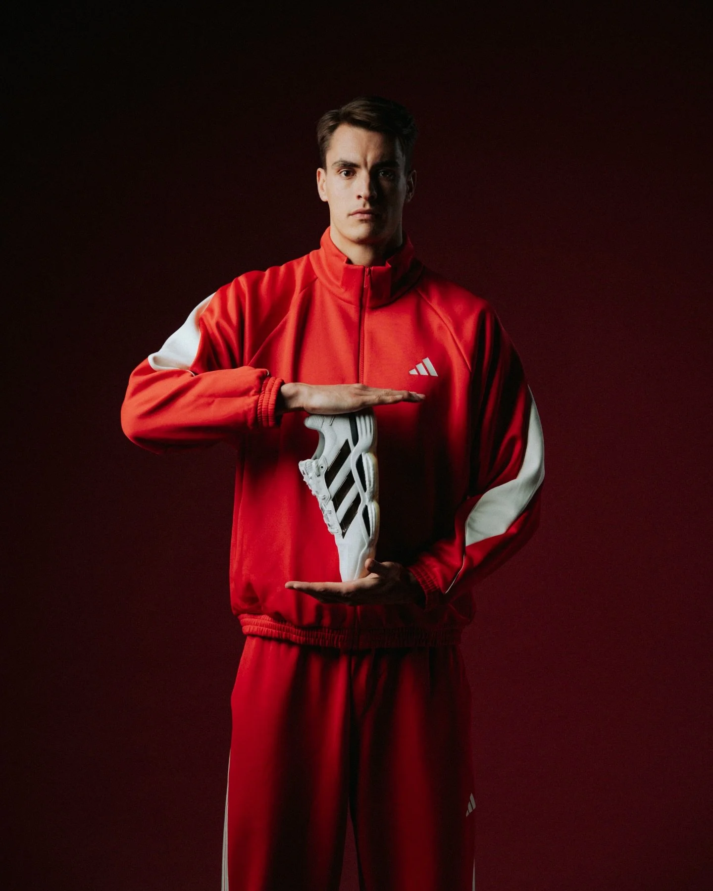 .
@weplayhandball @julian_kstr @adidas 
Foto: @33sieben Hair and Make Up @christinaremche 

#handball #adidas #adidashandball