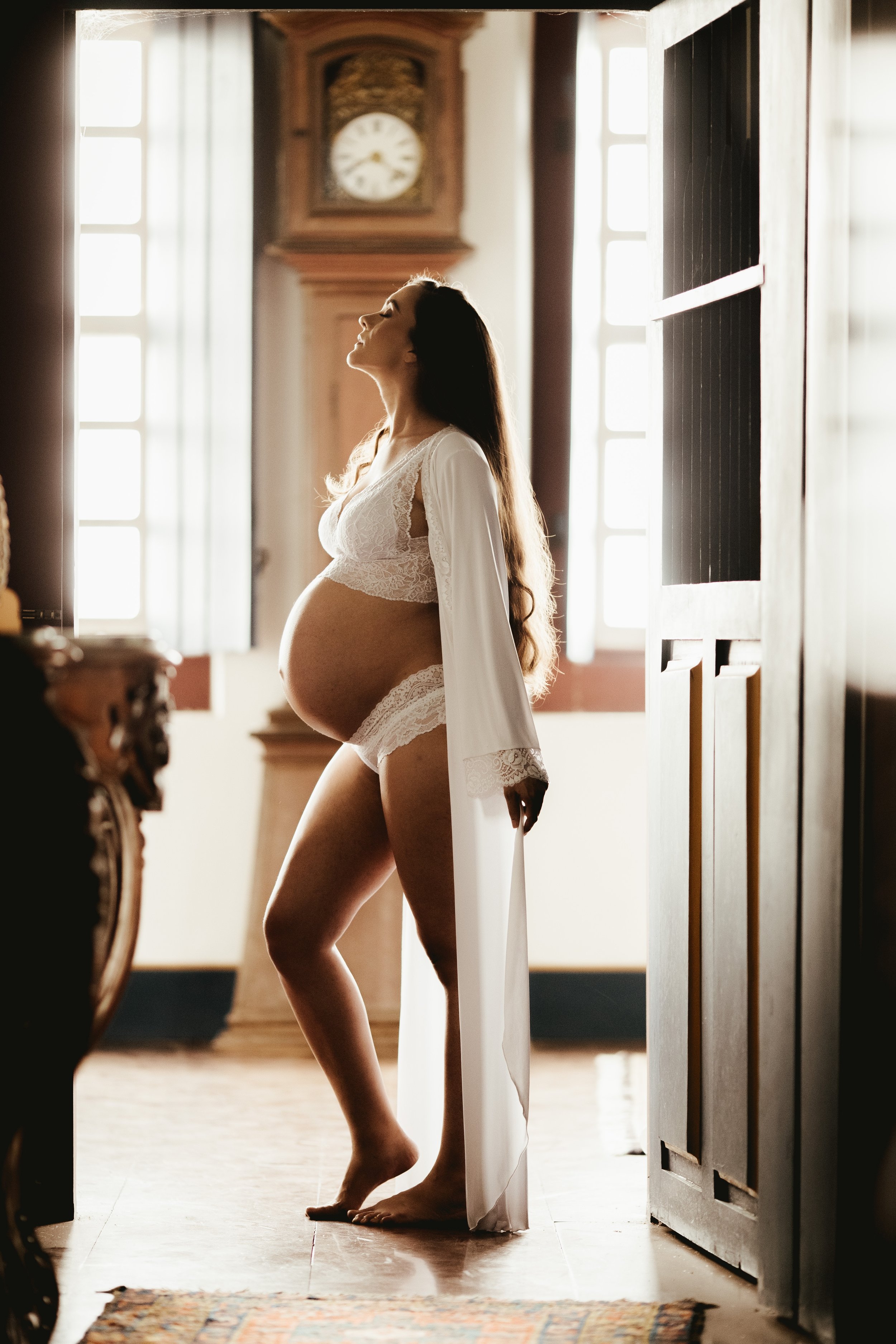 Honouring Your Body: Vancouver Maternity Photographer – Mateus Studios