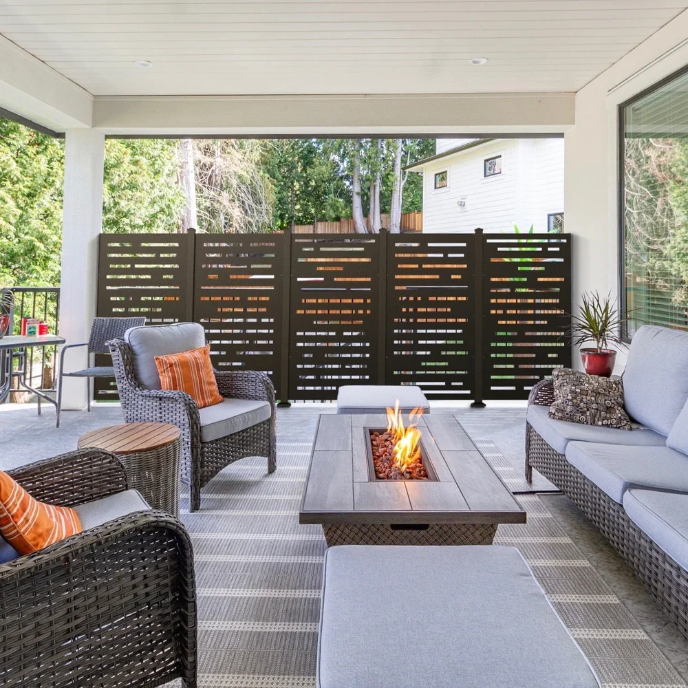 Photo of Sunbelly Privacy Screen in Blurrier Lines pattern