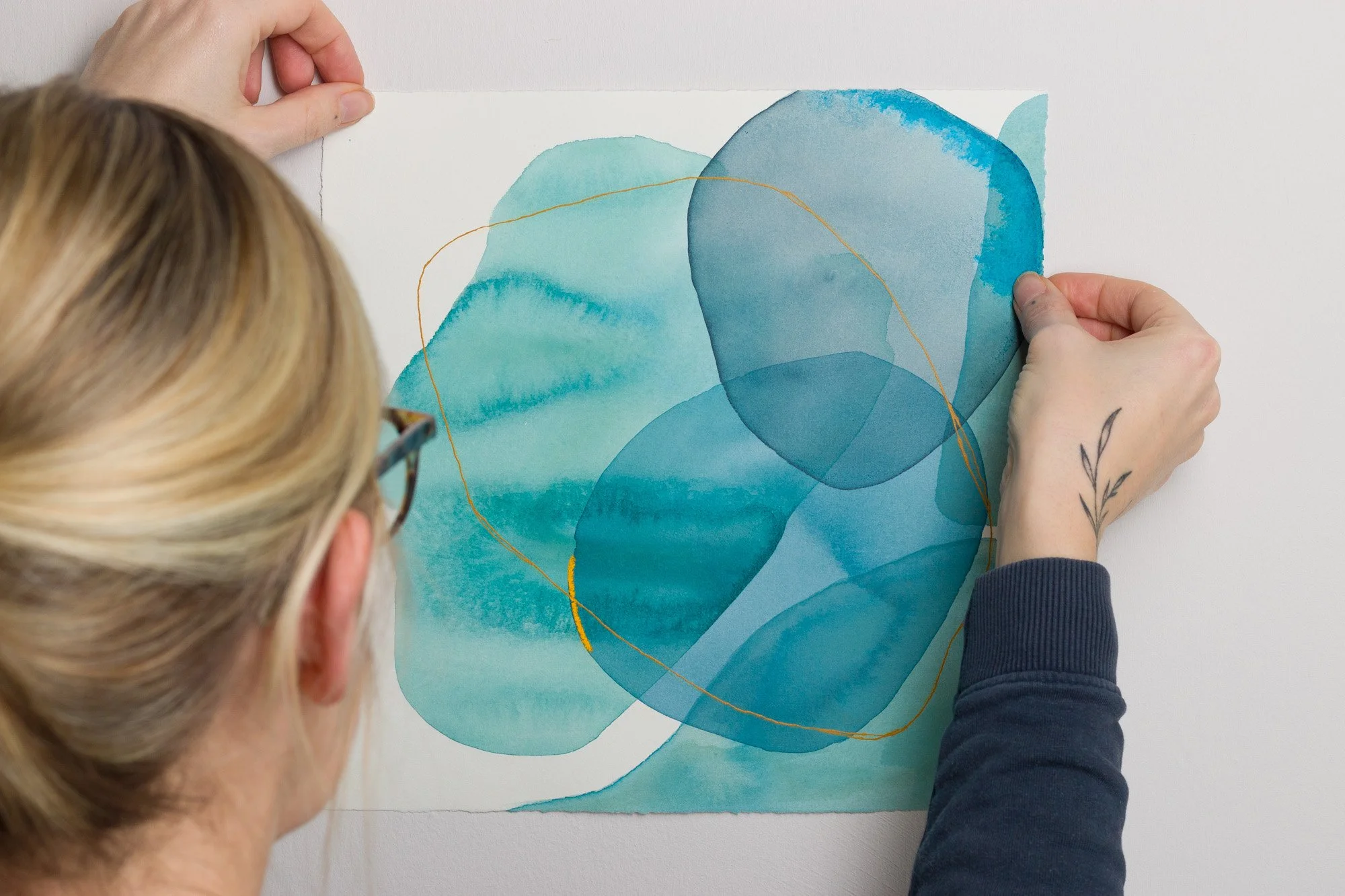 Jane Hunter Scottish Artist with abstract paintings 2025-02.jpg