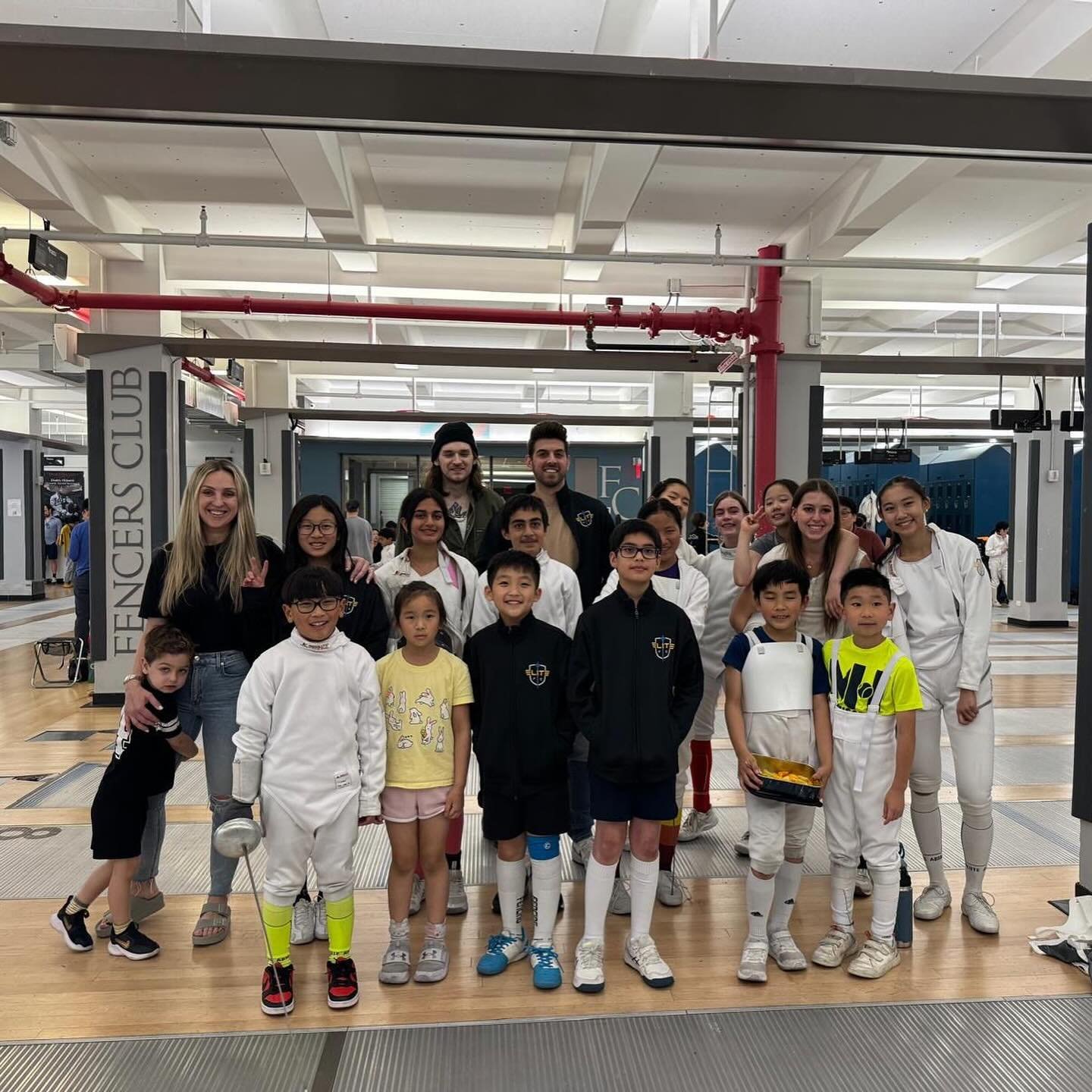 Elite FC showed up and showed out this weekend!💪🏆 Such a fun day for everyone at the Fencers Club Youth Cup. We had many kids competing over different events, so congrats to everyone who fenced!🥇🥈🥉Some of our highlights:

Y14 WE:
Evelyn Zhong - 