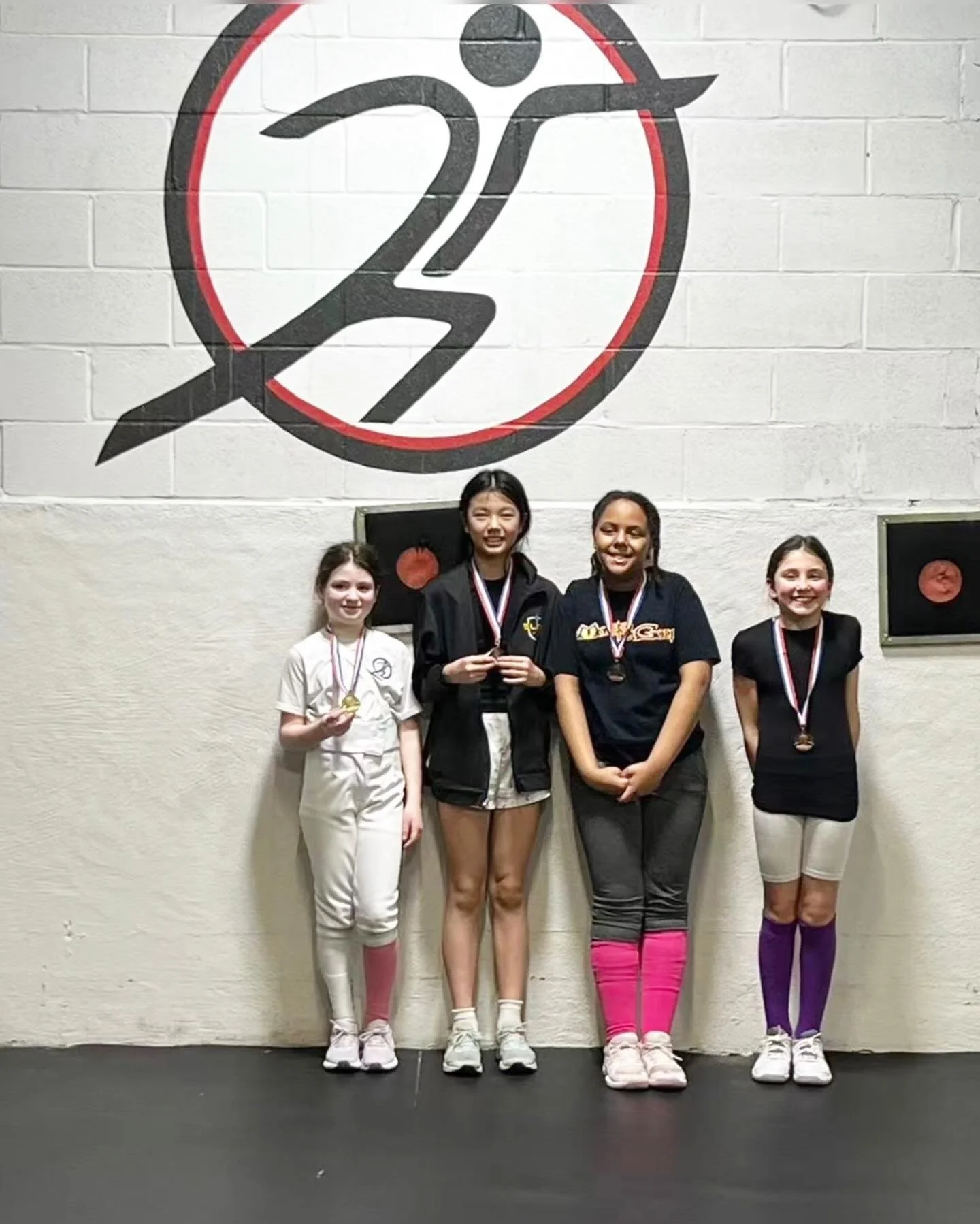 Congrats Christina!🎉 2nd place in Y10 at the Arena Youth Challenge!🥈👊

#fencing #fencinglife #epee #escrime #usafencing